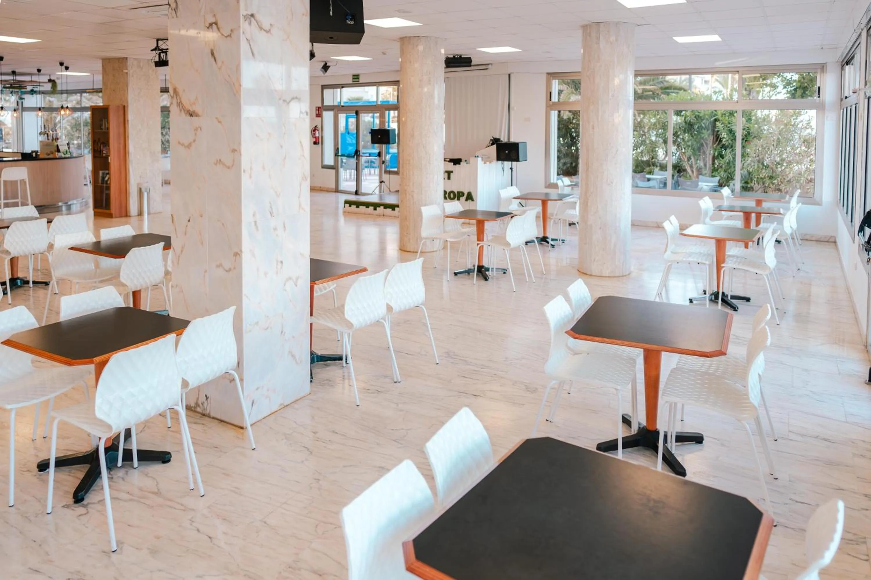 Lobby or reception in Port Europa