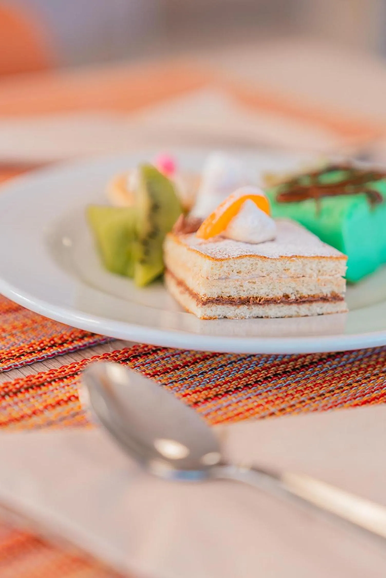 Restaurant/places to eat in Port Europa