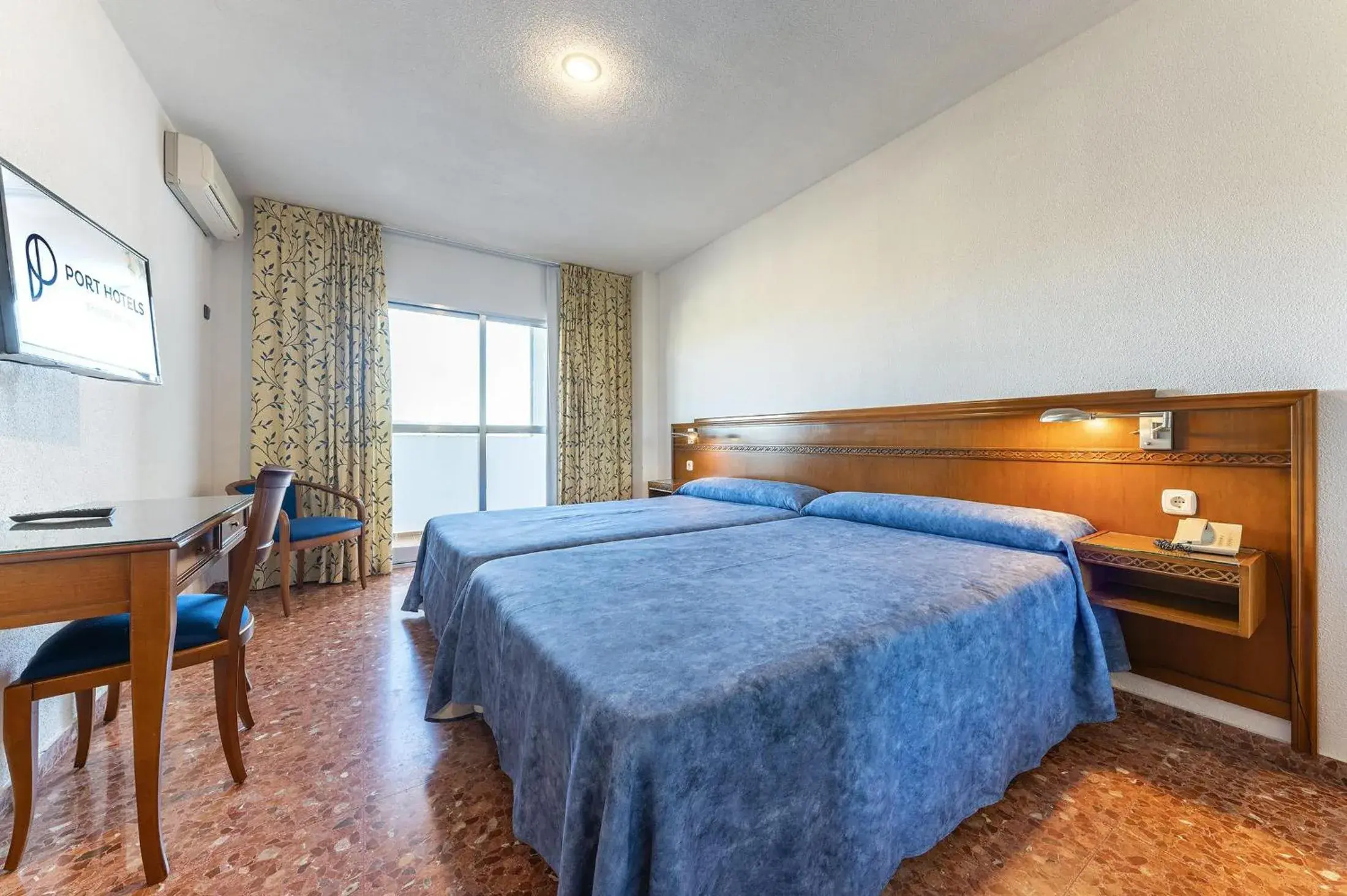 One-Bedroom Apartment with Lake View (2 Adults + 3 Children) in Port Europa One-Bedroom Apartment with Lake View (2 Adults + 3 Children) in Port Europa