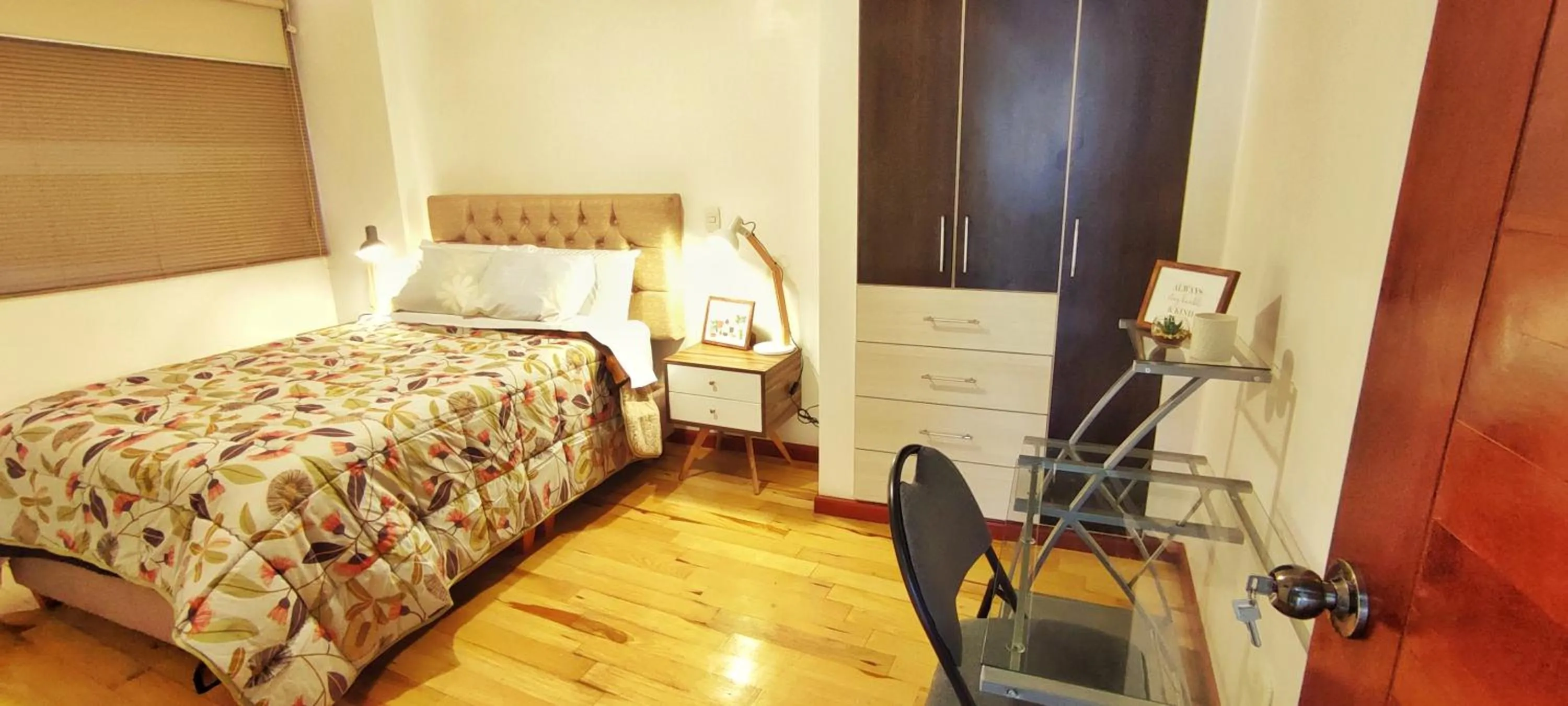 Photo of the whole room, Bed in Cozy Room Cusco