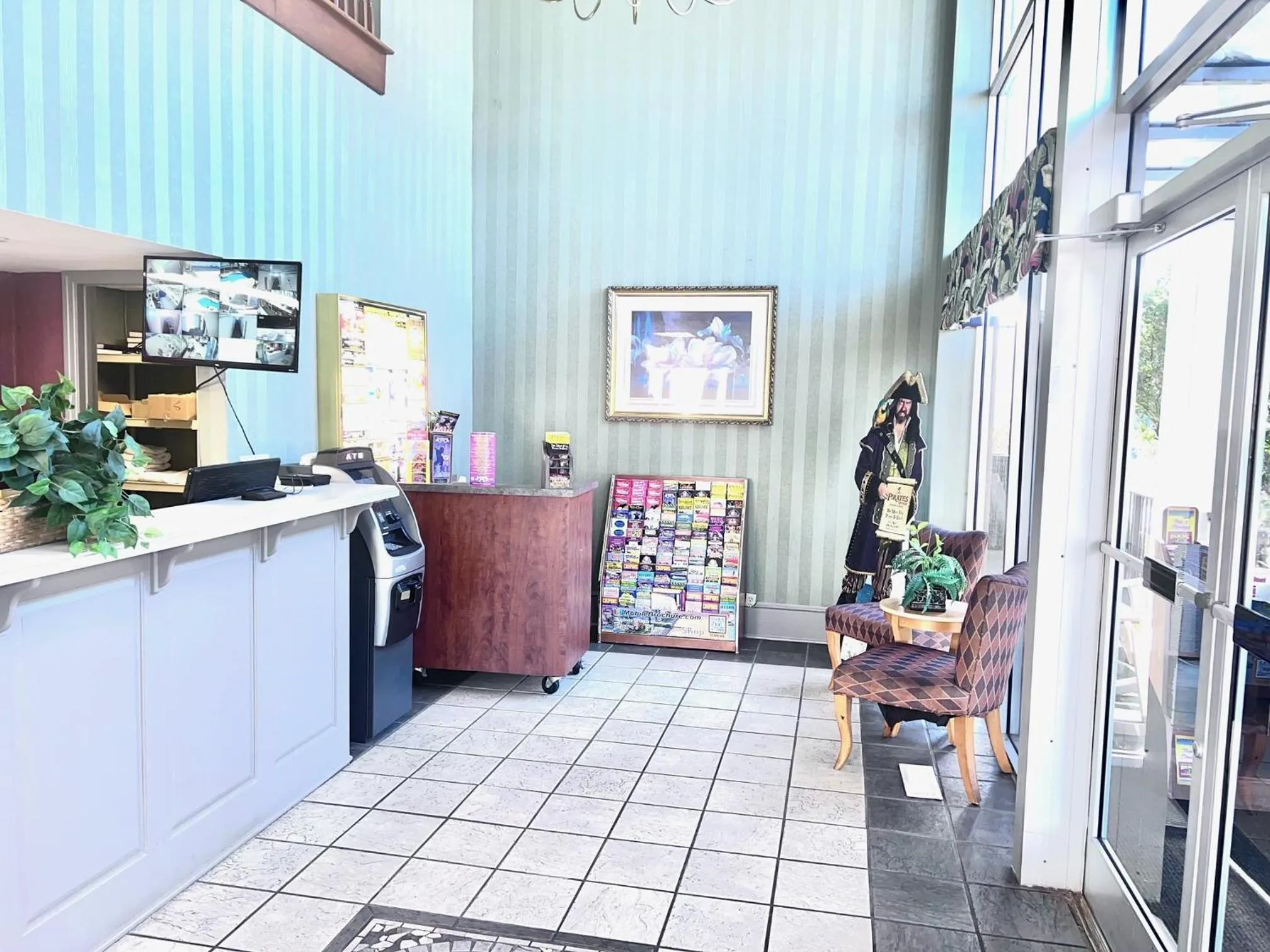 Lobby or reception in Ocean Crest Inn and Suites