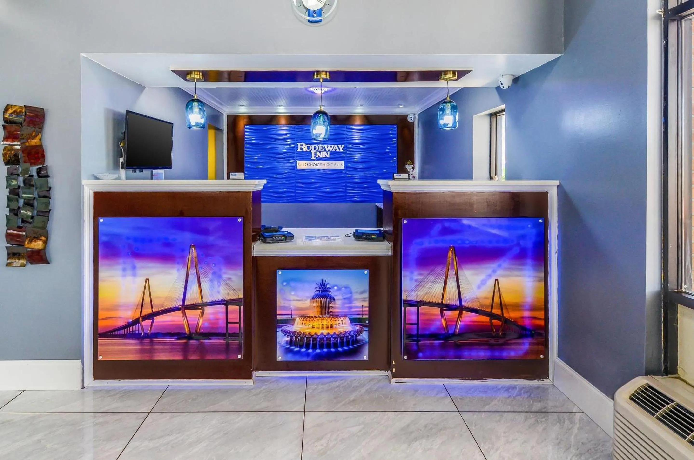 Lobby or reception in Rodeway Inn North Charleston - Ashley Phosphate