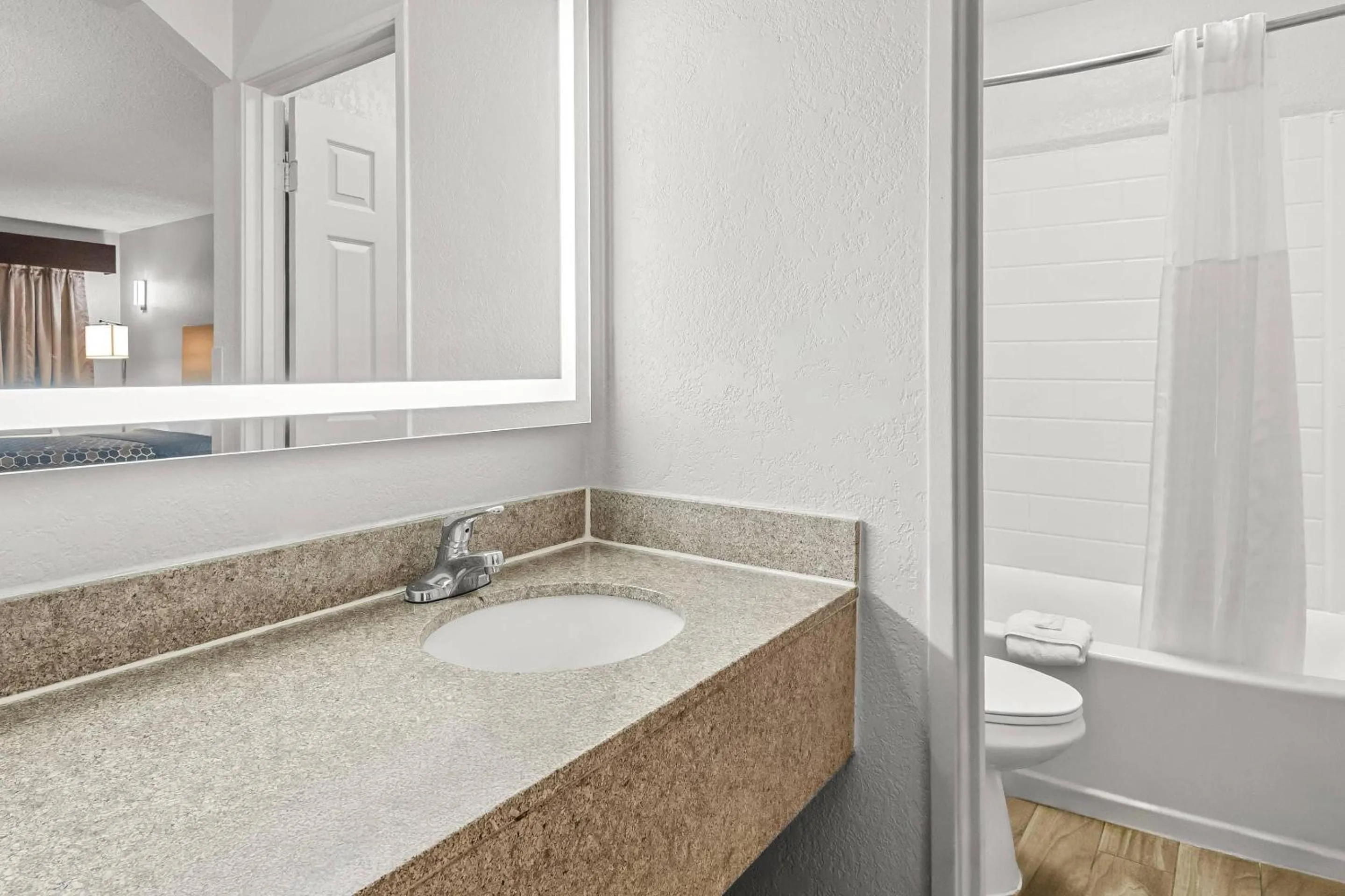 Bedroom in Rodeway Inn North Charleston - Ashley Phosphate