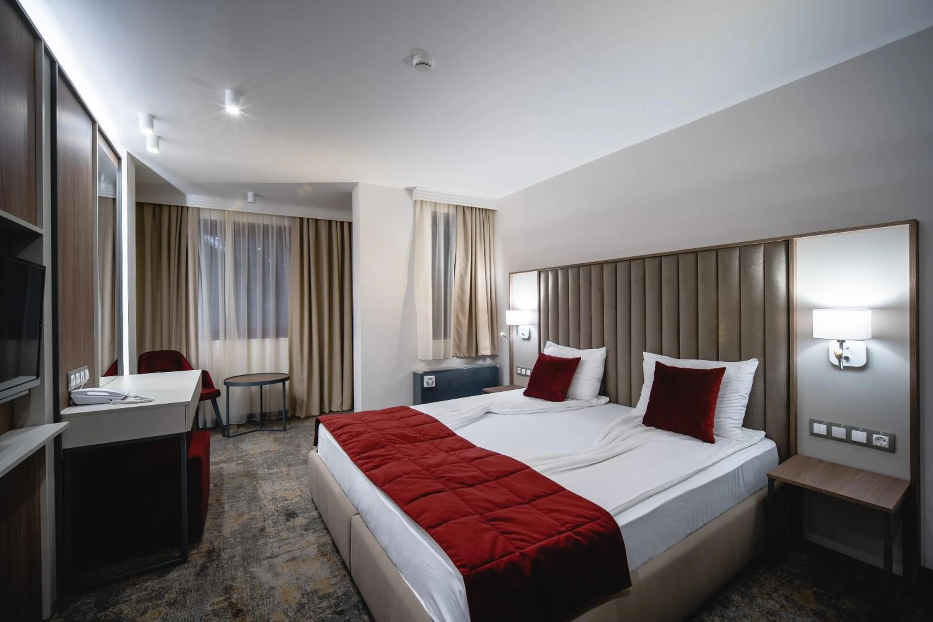 Photo of the whole room, Bed in Saint George Hotel & Medical Spa