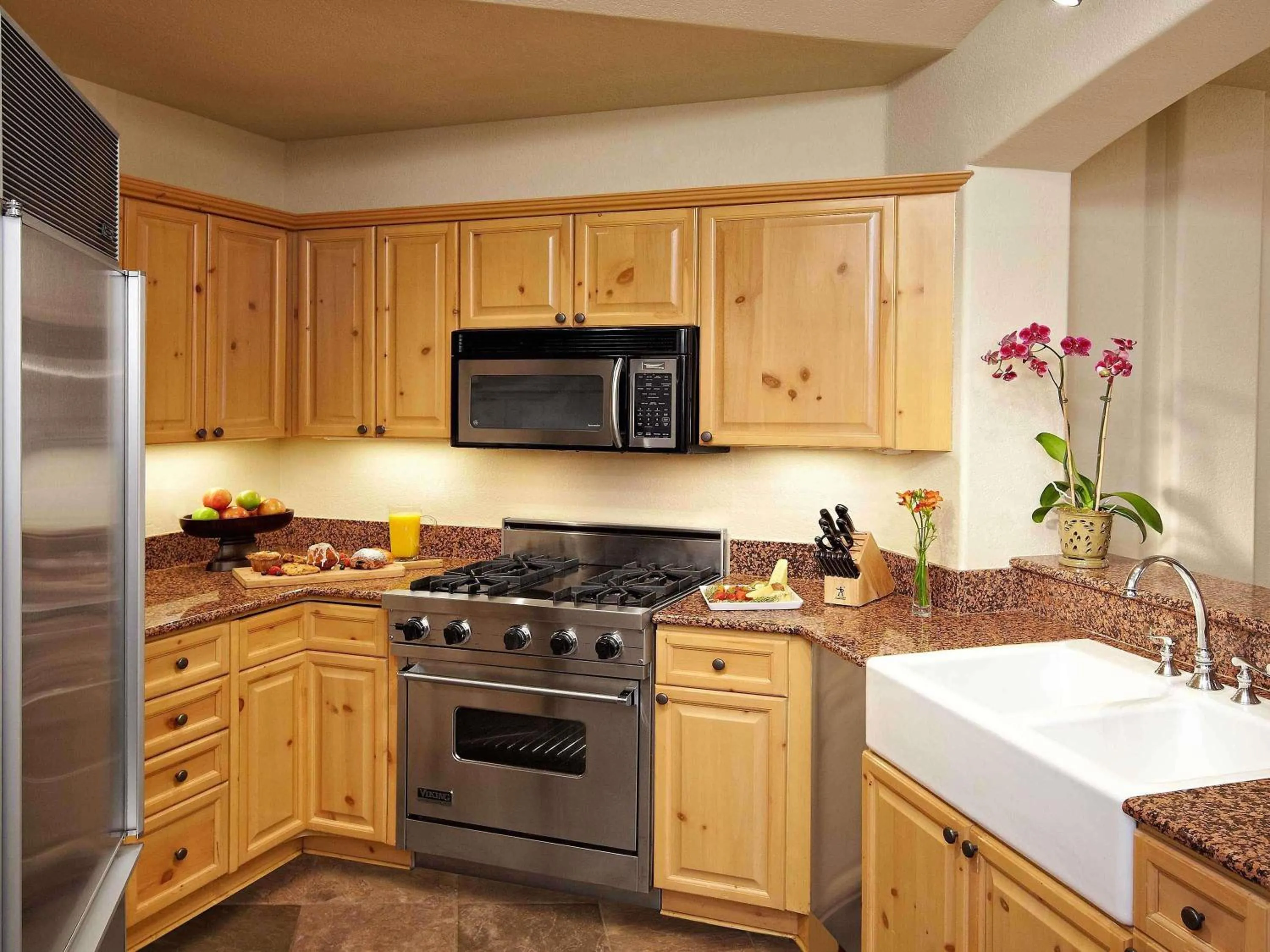 Bedroom in Fairmont Heritage Place, Franz Klammer Lodge