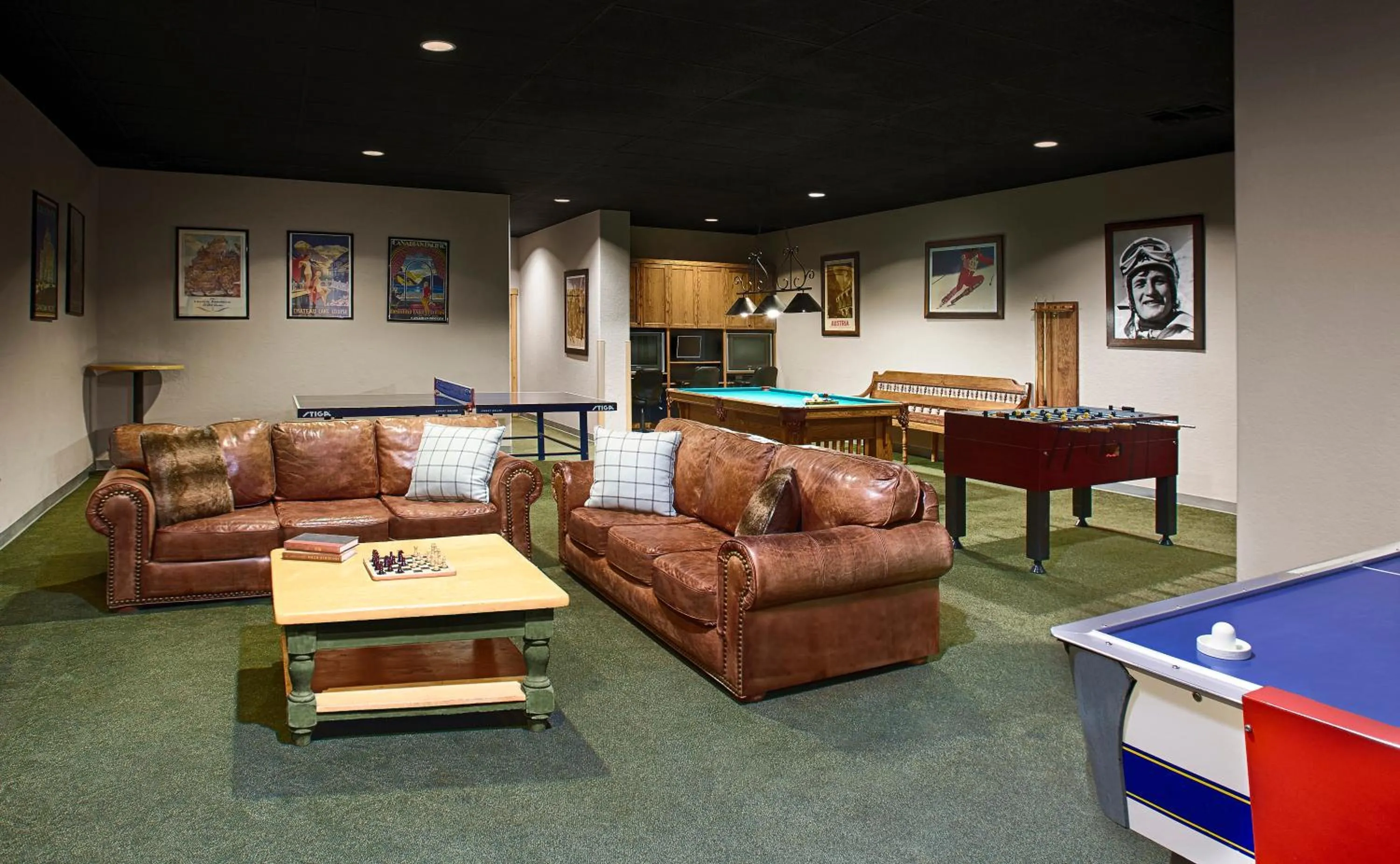 Communal lounge/ TV room in Fairmont Heritage Place, Franz Klammer Lodge