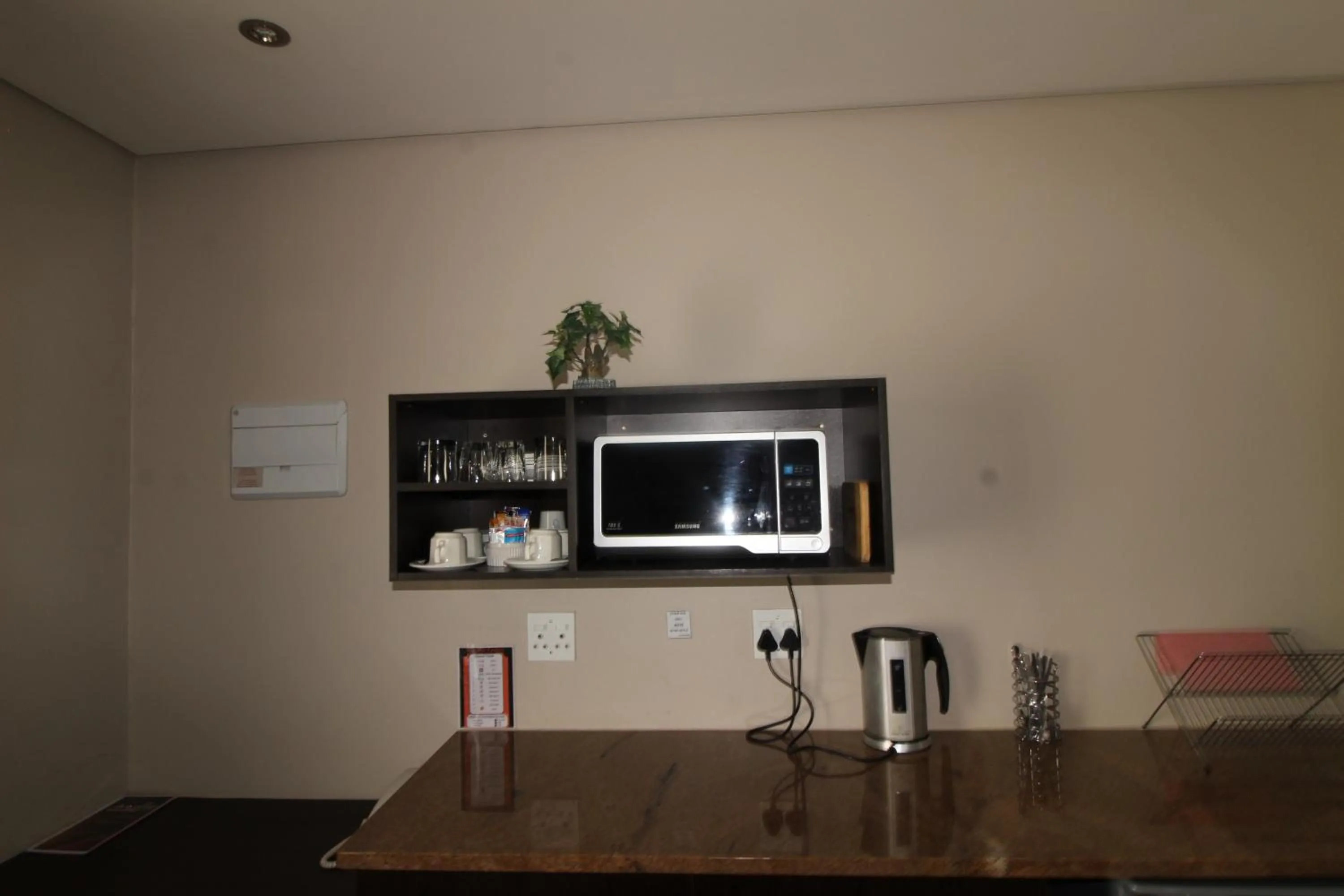 Kitchen or kitchenette in Alcazaba Hotel