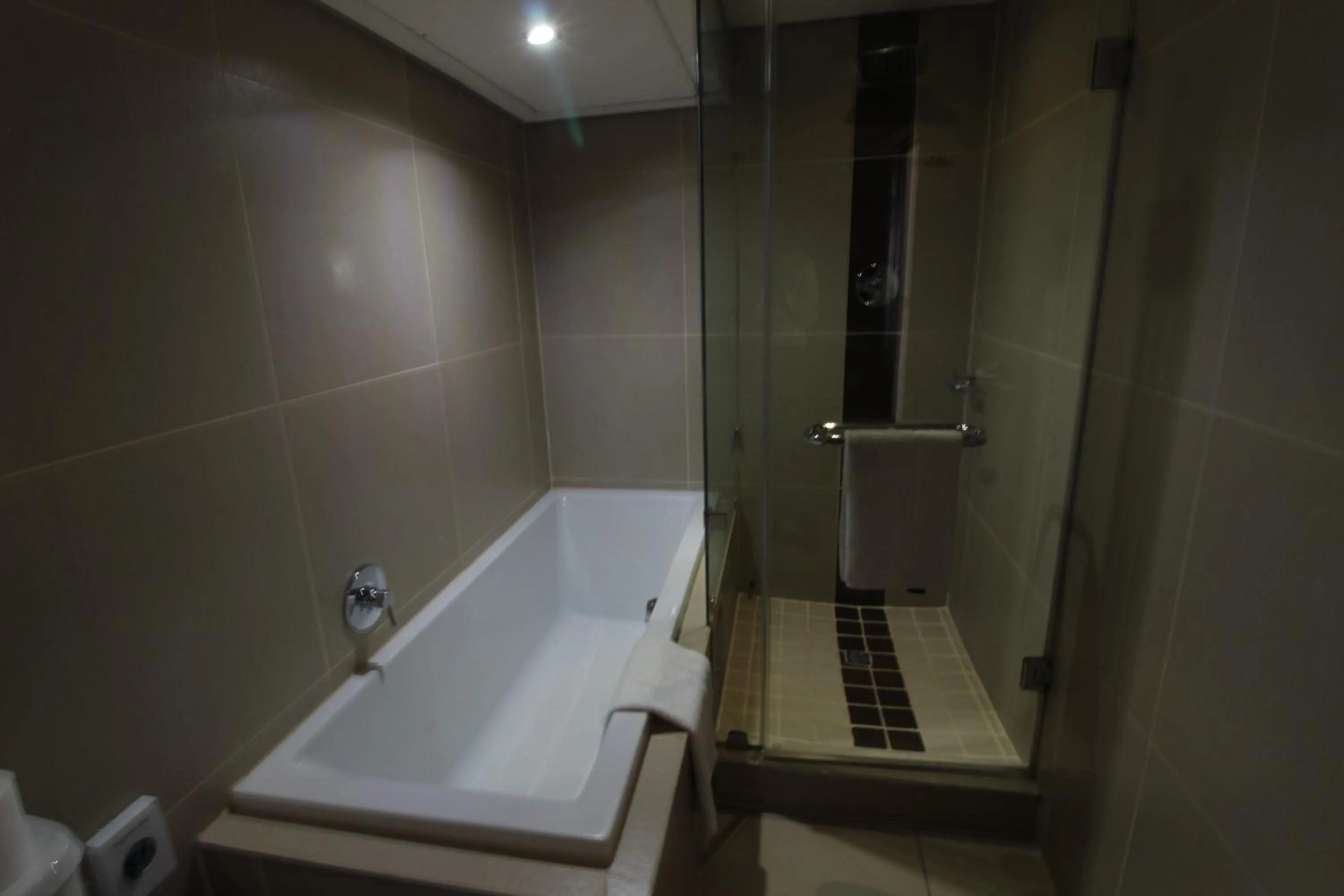 Bathroom in Alcazaba Hotel