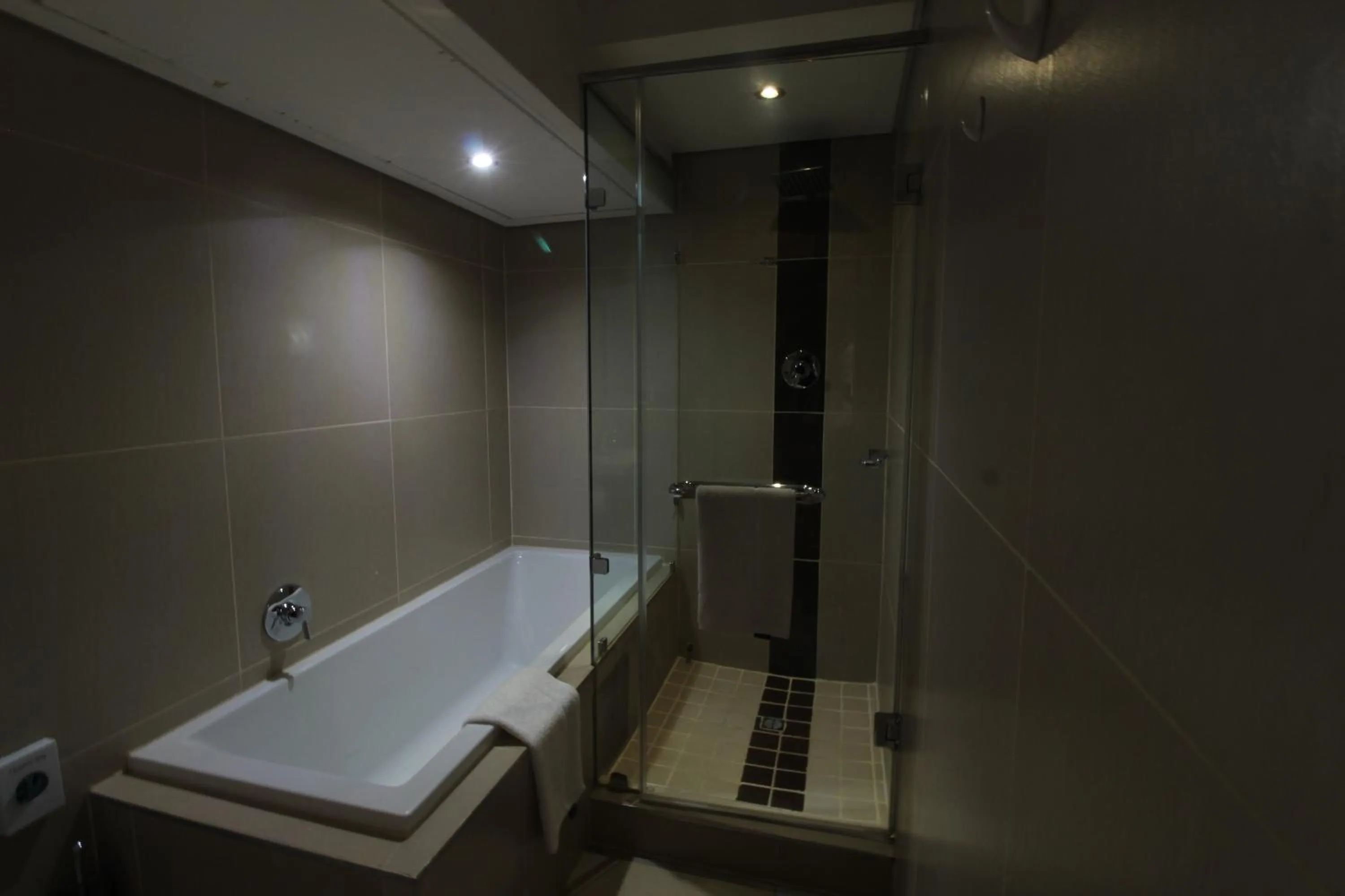 Shower in Alcazaba Hotel