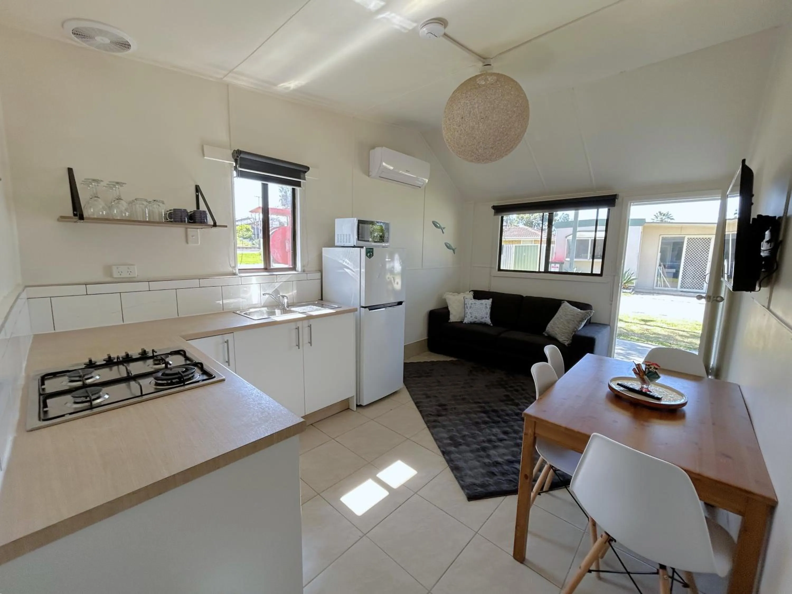Kitchen or kitchenette in Mandurah Coastal Holiday Park