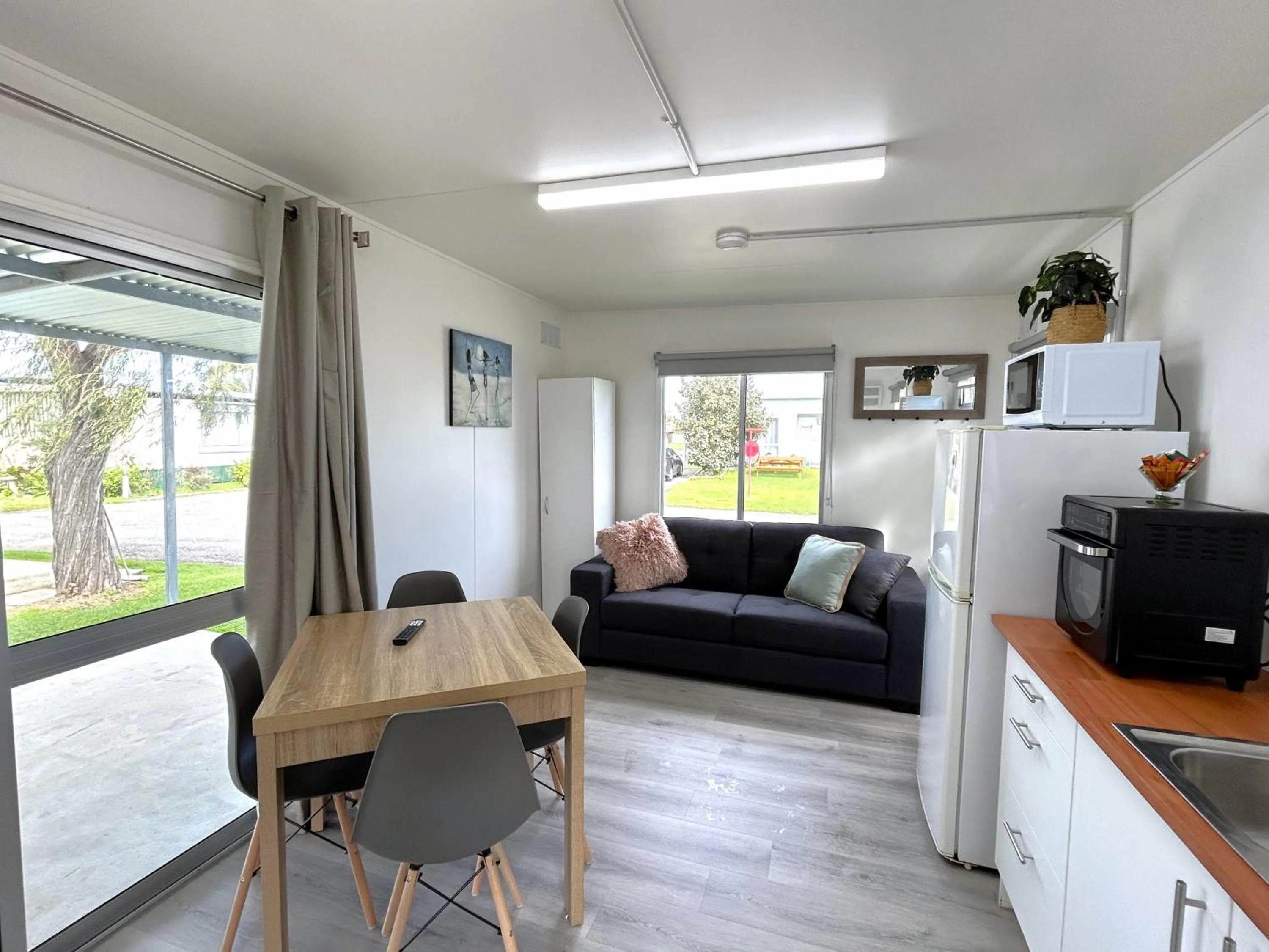 Kitchen or kitchenette in Mandurah Coastal Holiday Park