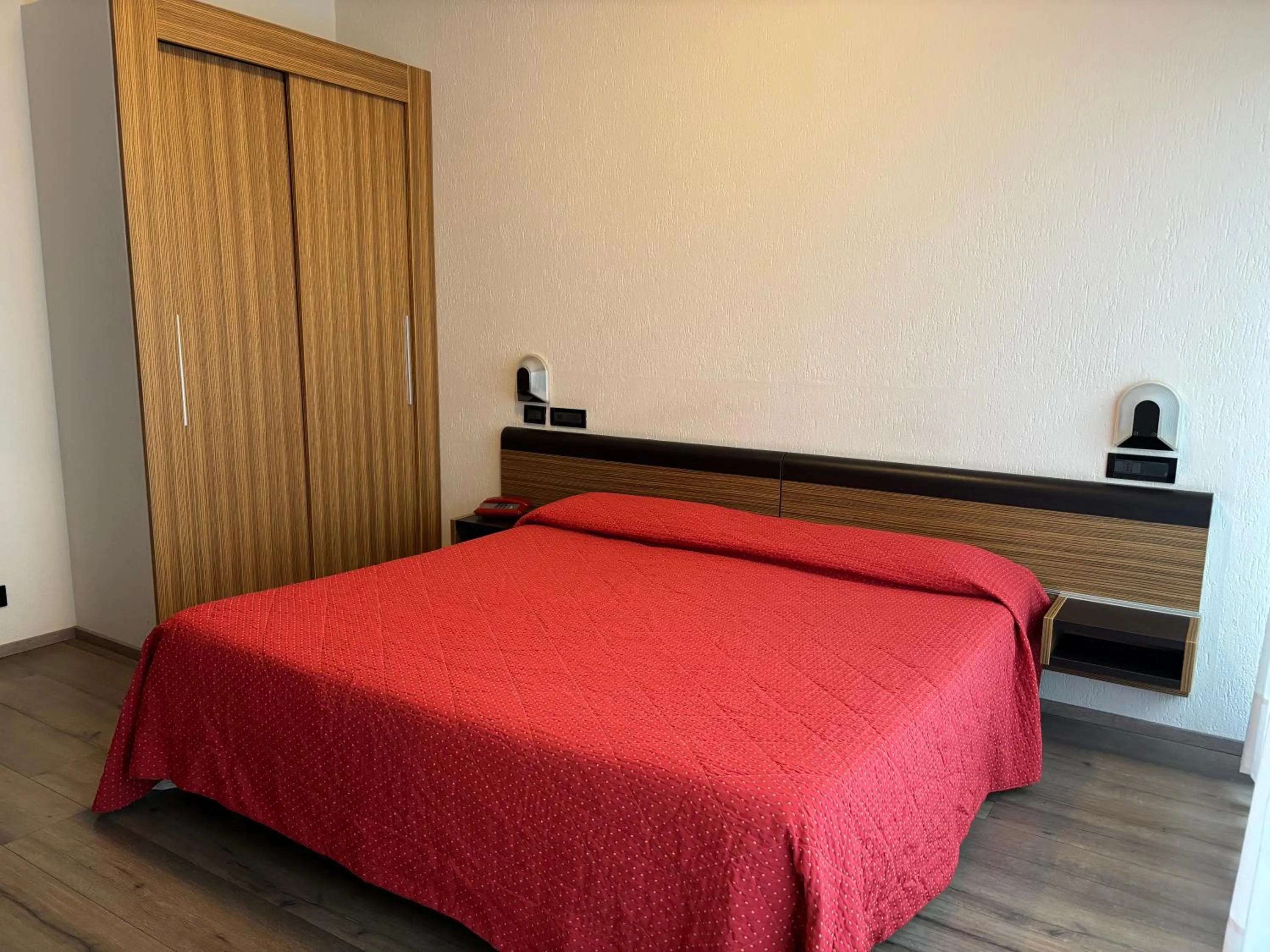 Bed in Albergo Valle d'Oro