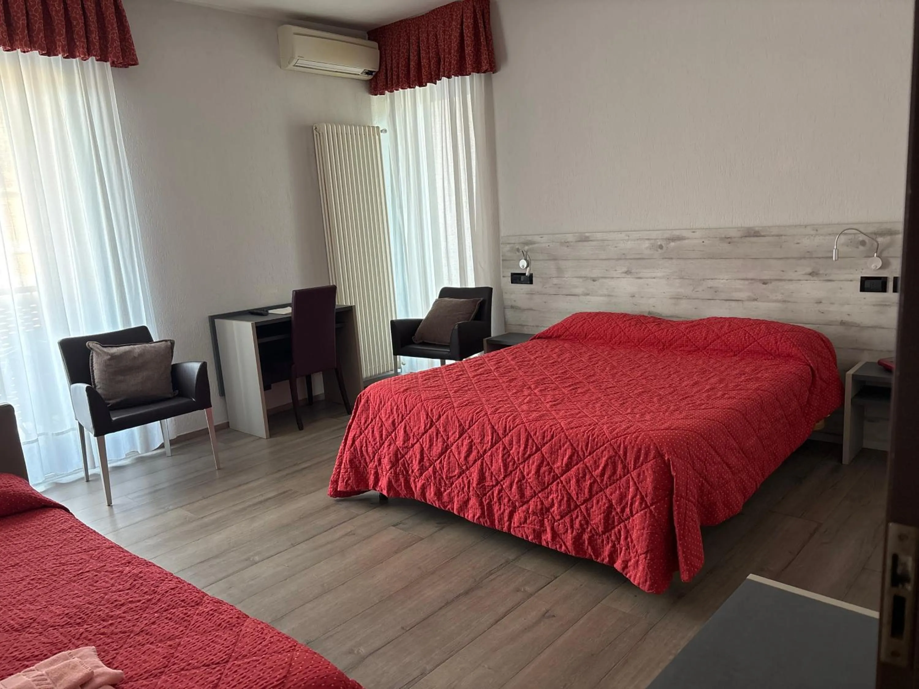 Bed in Albergo Valle d'Oro