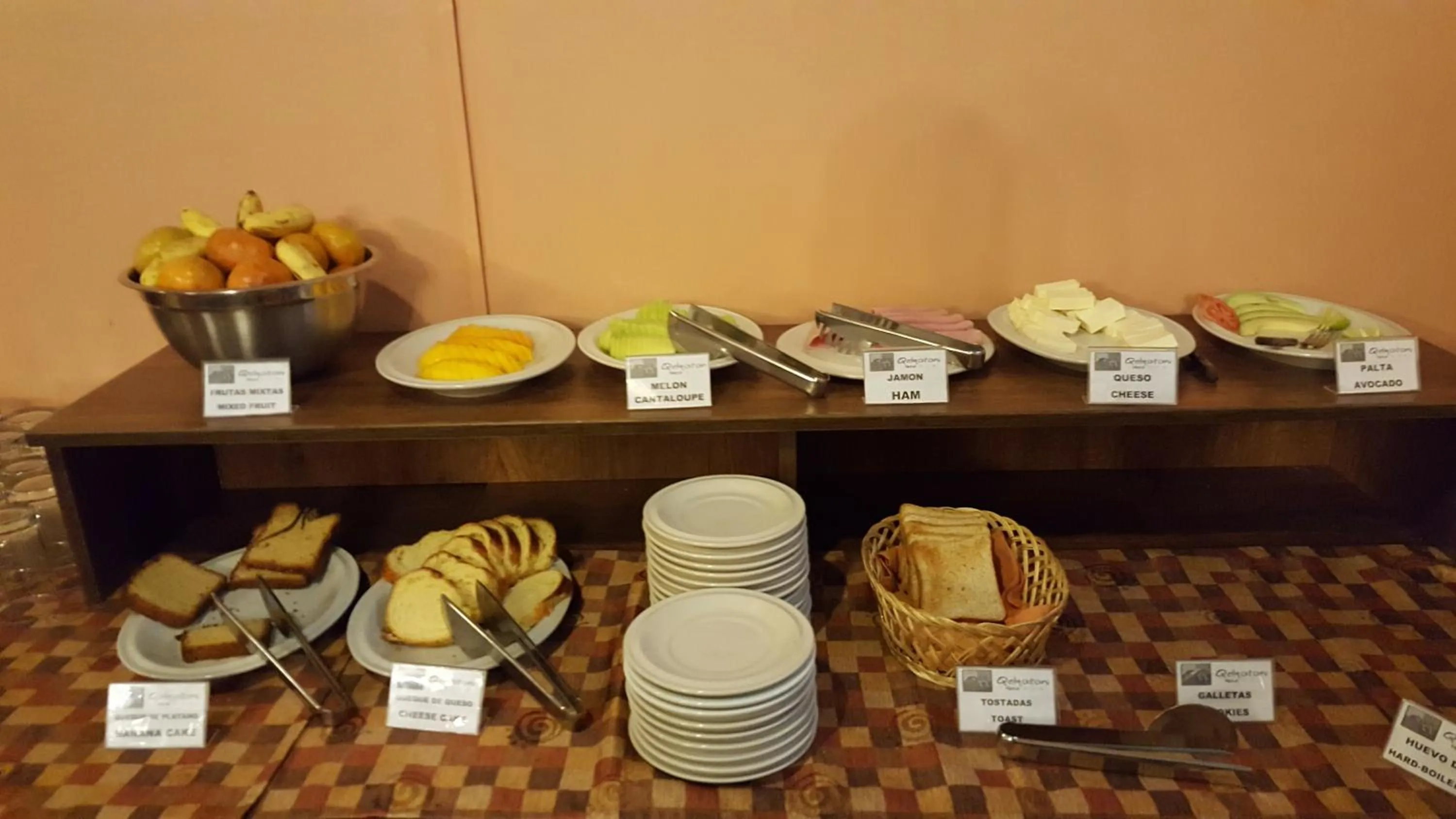 Food and drinks in Qelqatani Hotel