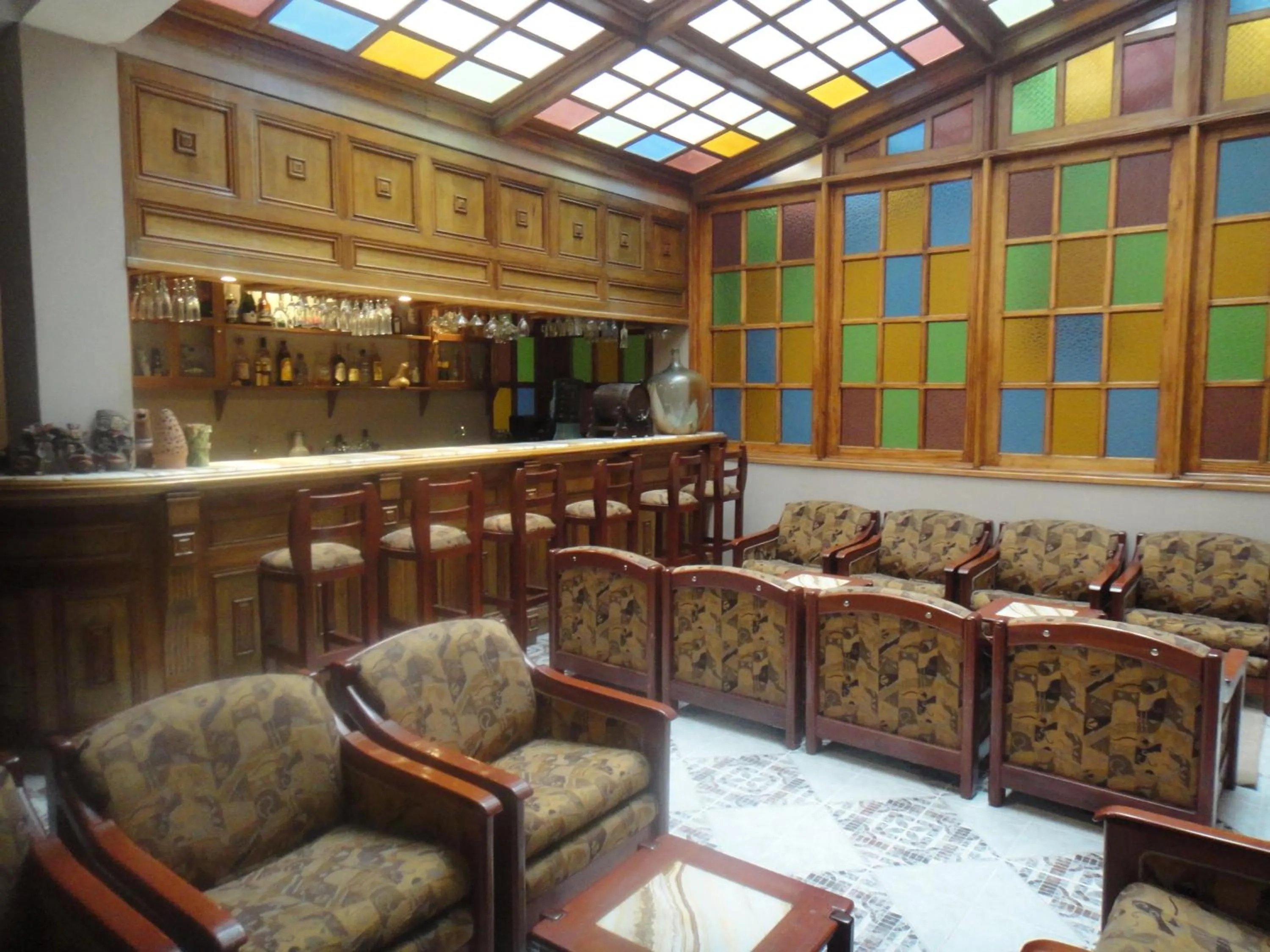 Lounge or bar in Qelqatani Hotel