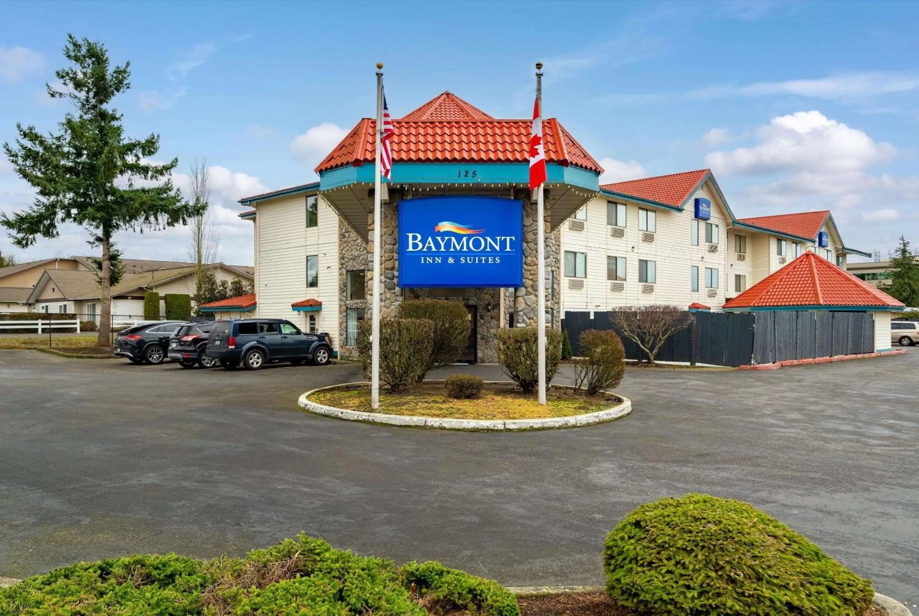 Property building in Baymont INN & Suites by Wyndham