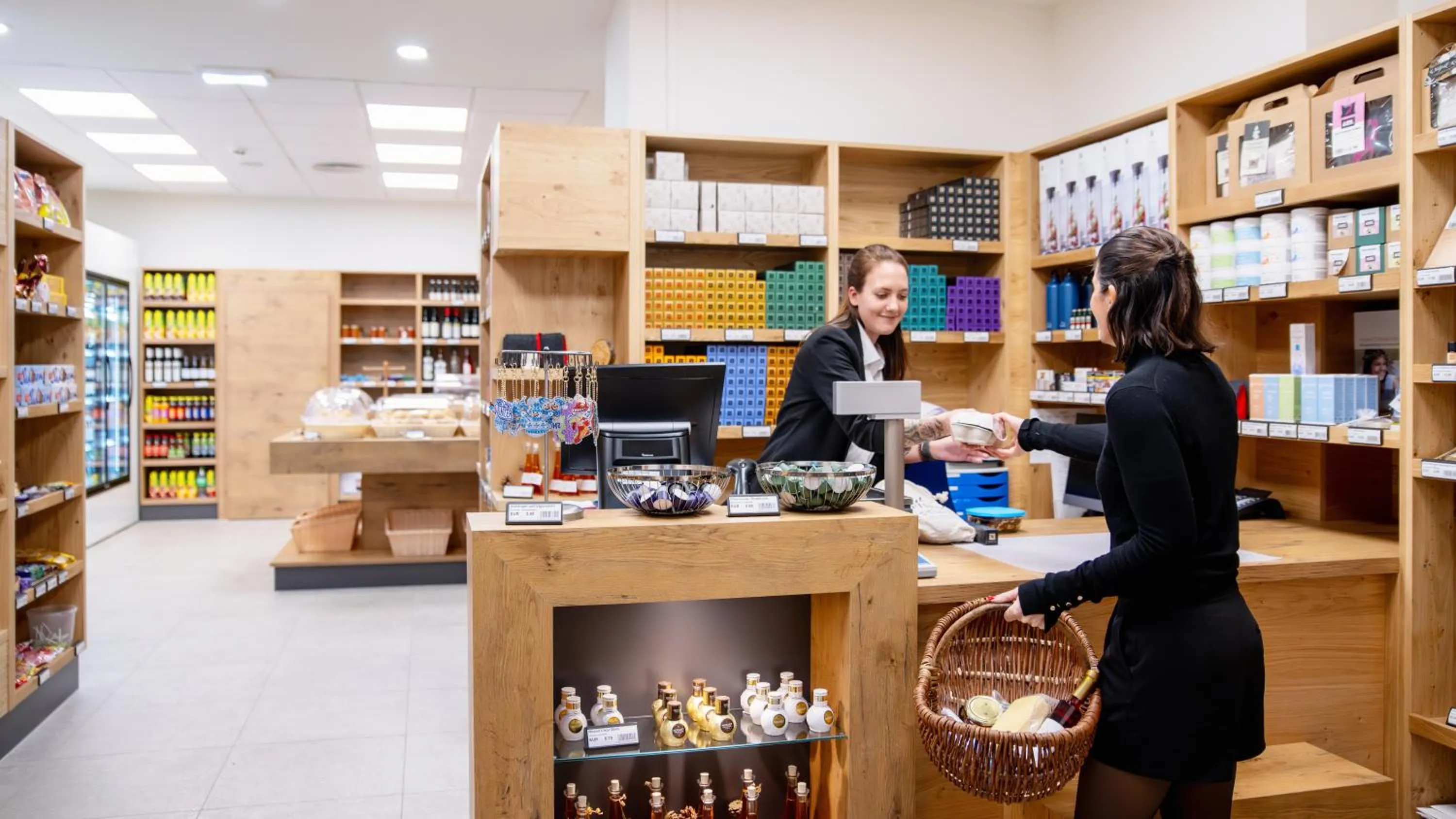 Shopping Area in Hapimag Ferienwohnungen Bad Gastein