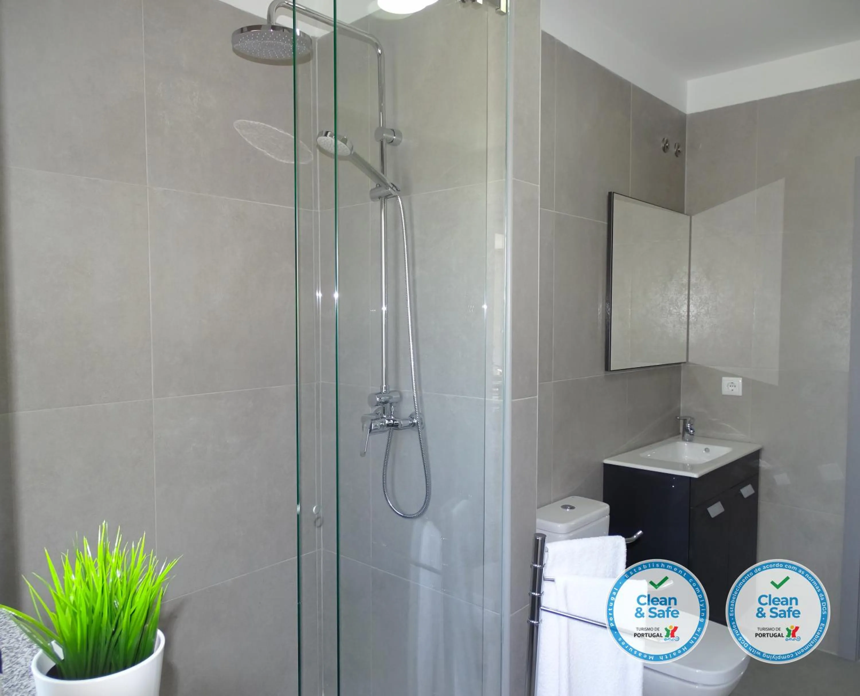 Bathroom in RS Porto Apartments