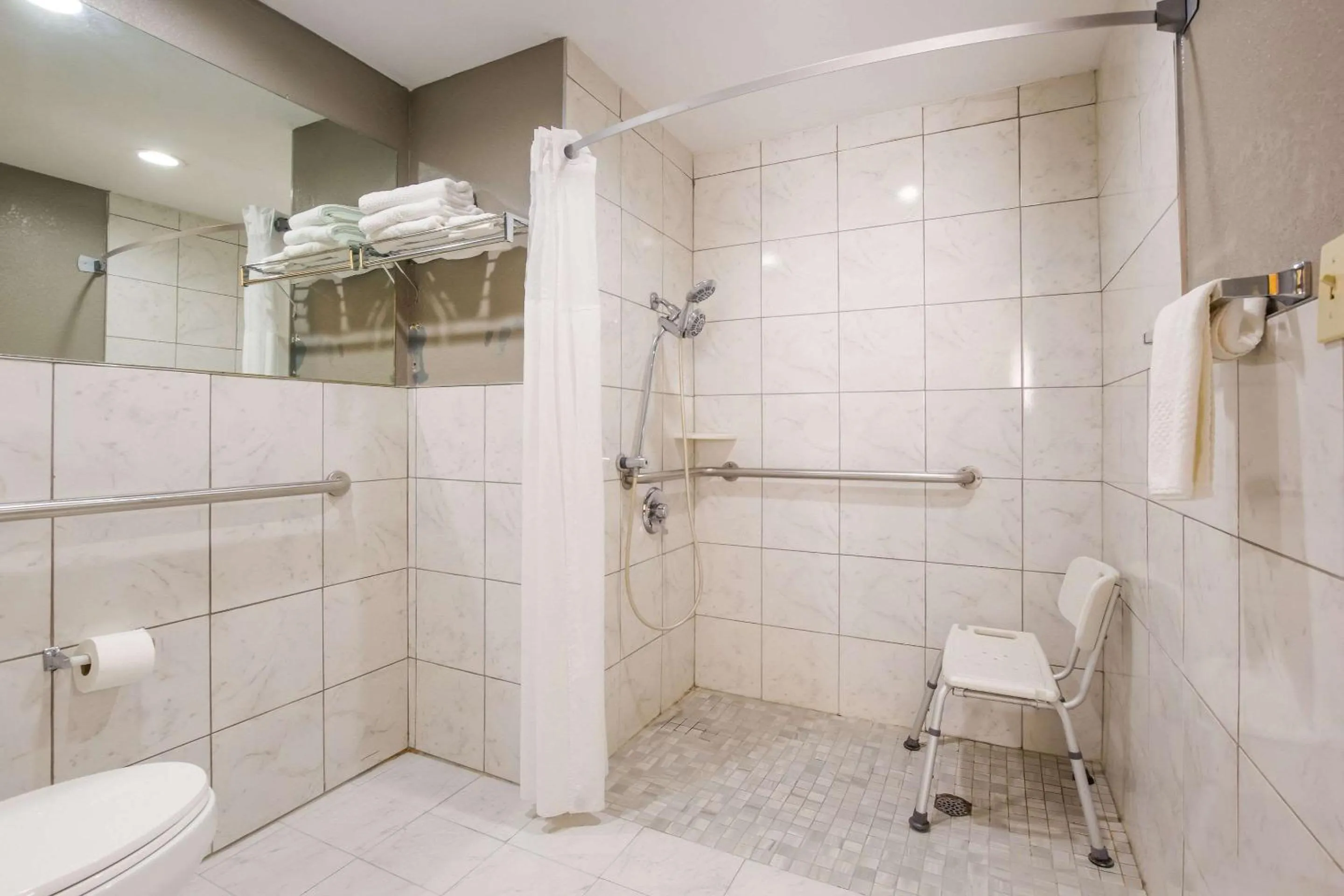 Bedroom in Quality Inn & Suites CVG Airport