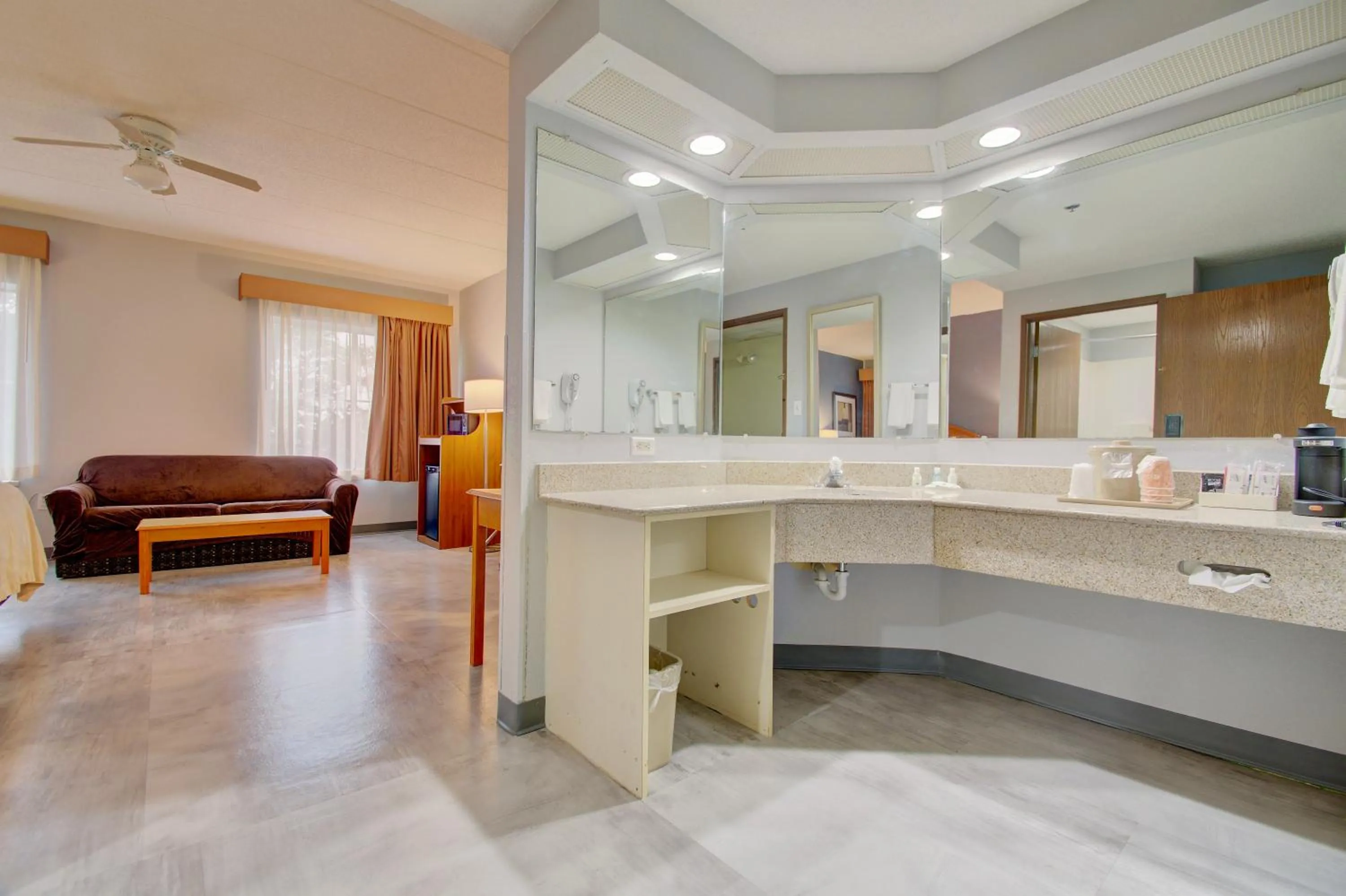 Bathroom in Quality Inn & Suites CVG Airport