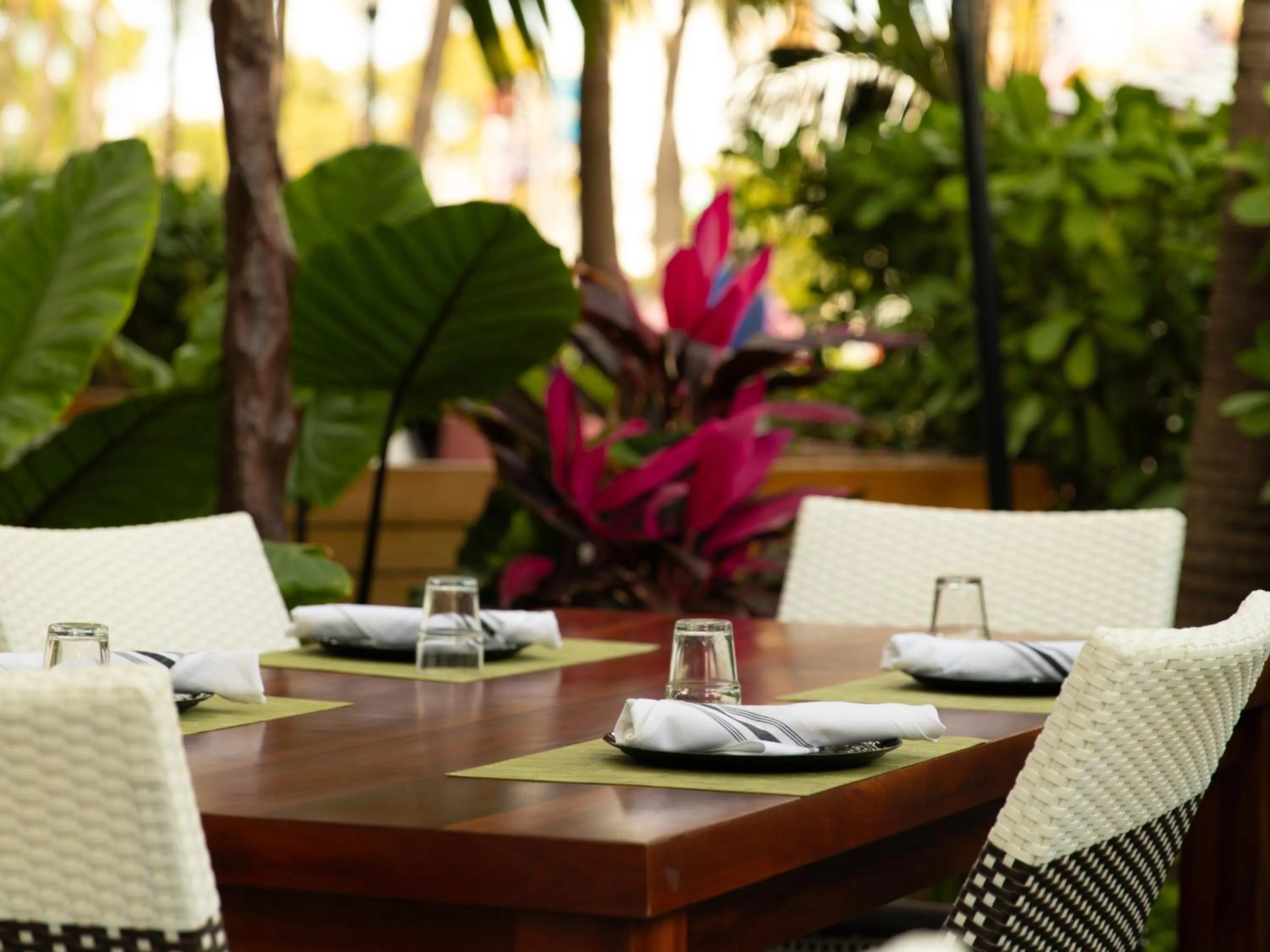 Restaurant/places to eat in Kimpton Angler’s Hotel South Beach by IHG