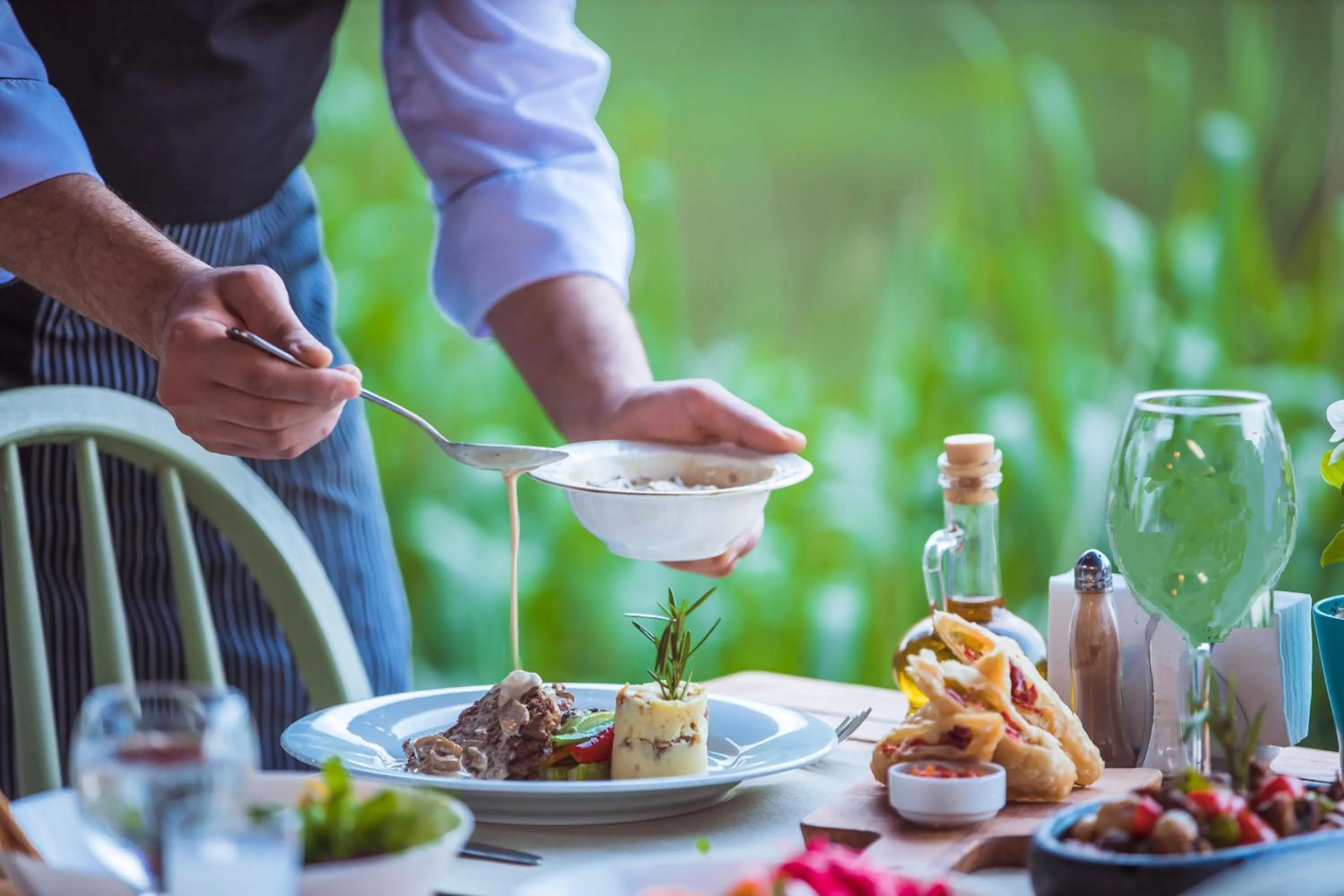 Restaurant/places to eat in Tranquilla River Lodge