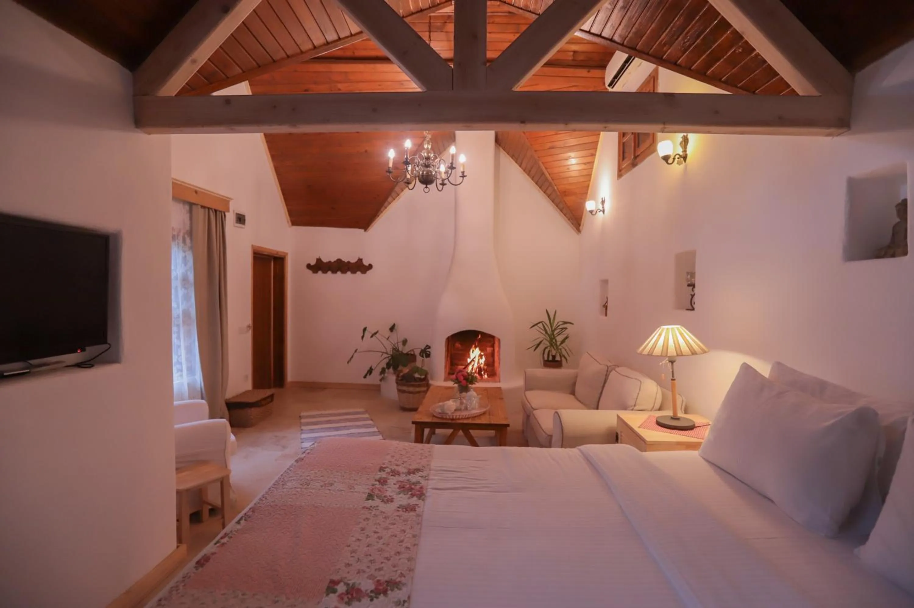 Bedroom, Bed in Tranquilla River Lodge