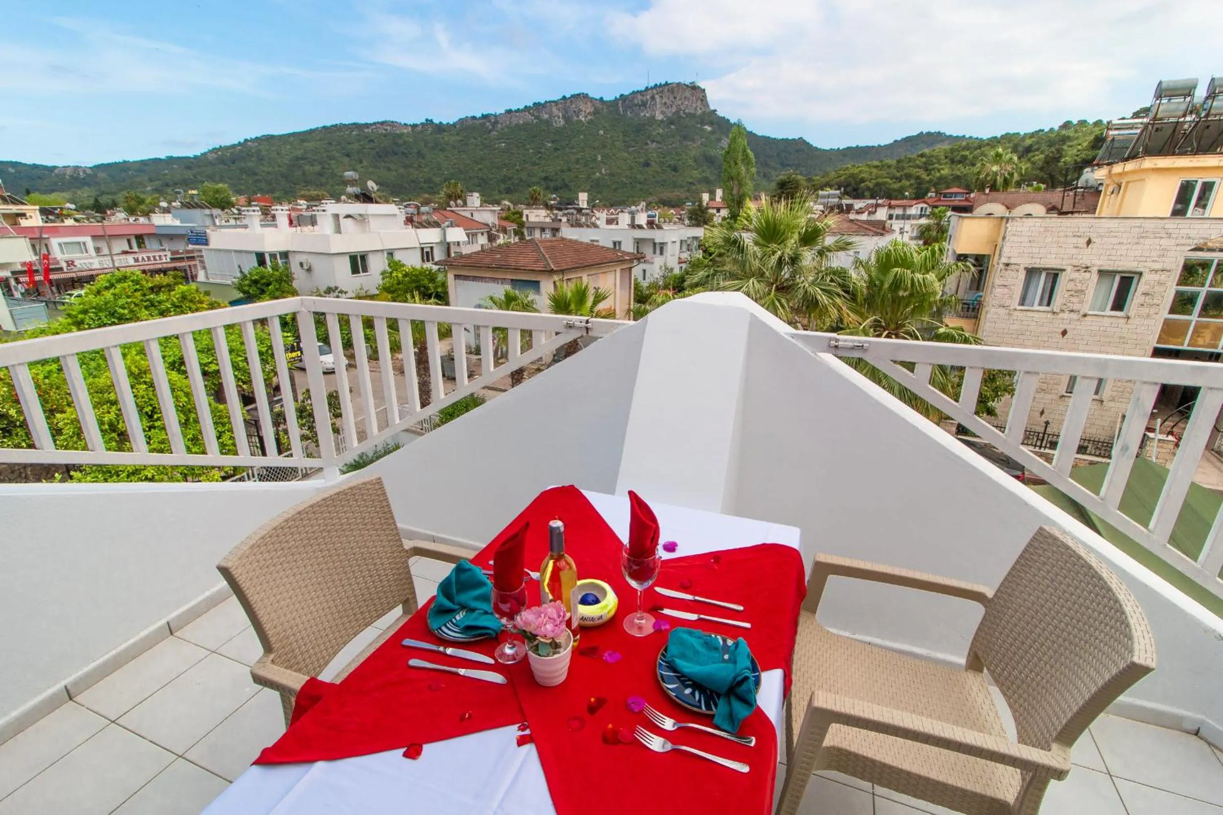 Castello Hotel & Aparts