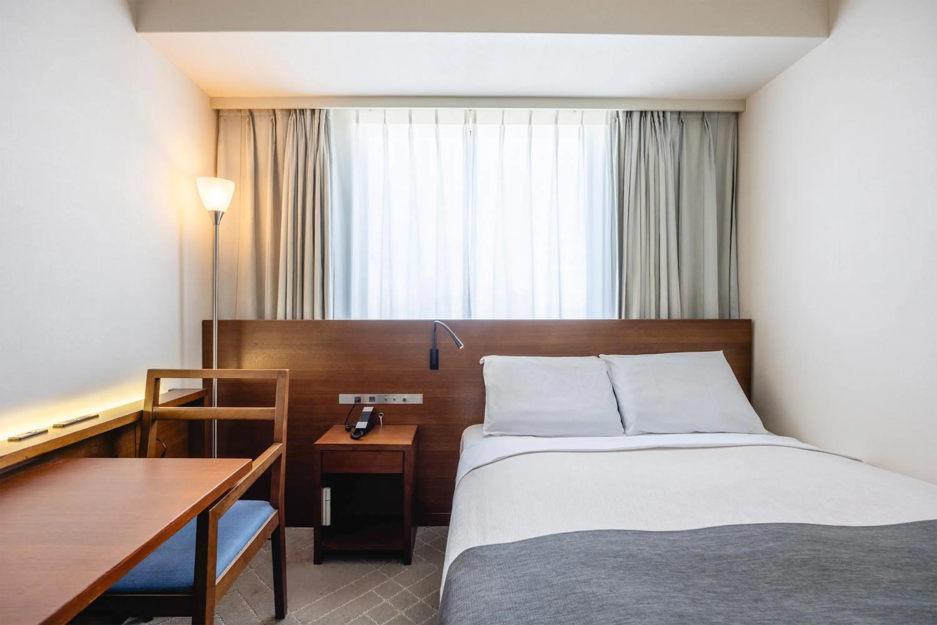 Bed in Tokyo Bay Ariake Washington Hotel