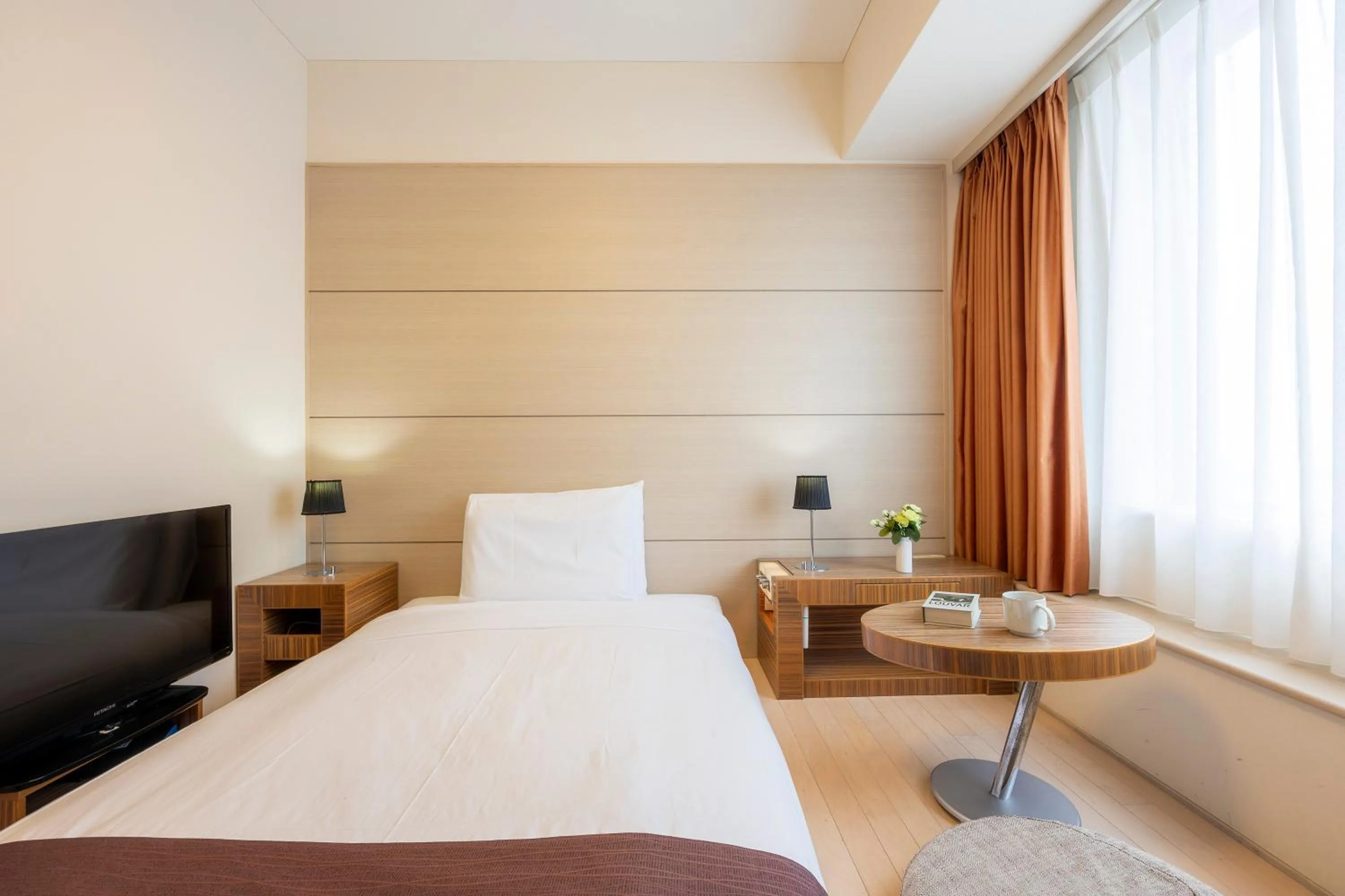 Bed in Tokyo Bay Ariake Washington Hotel