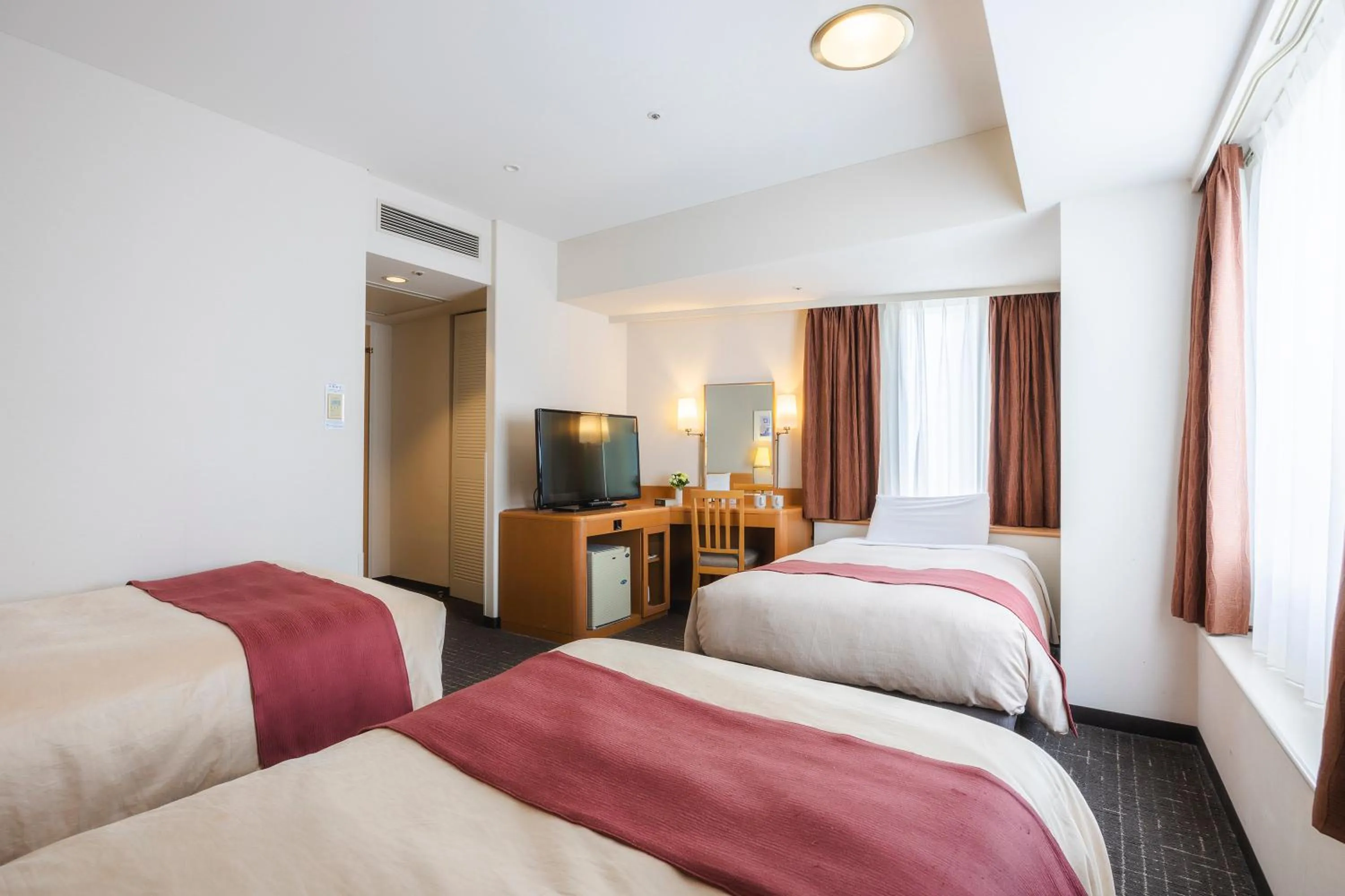 Bed in Tokyo Bay Ariake Washington Hotel