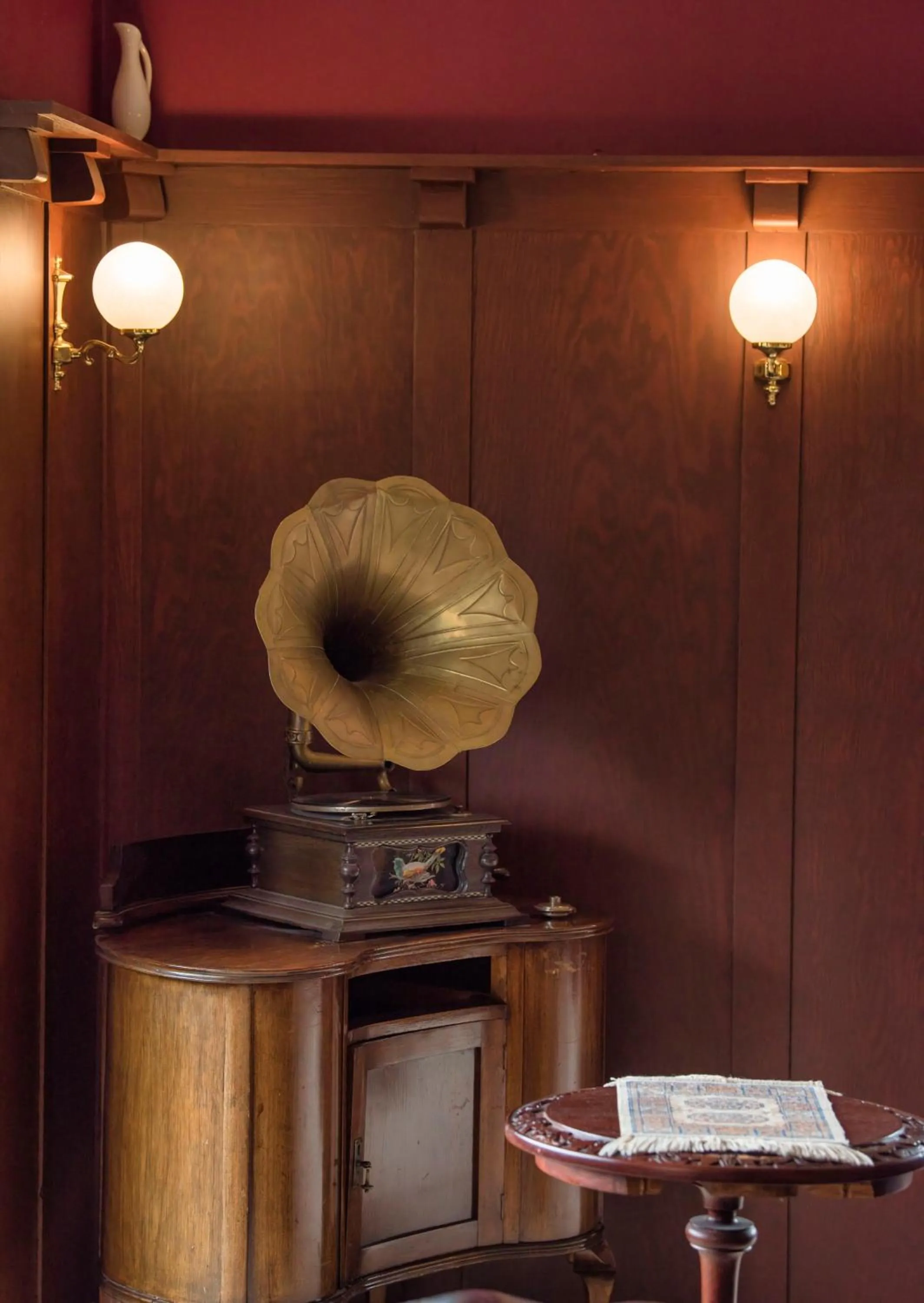 Property building in Metropole Katoomba