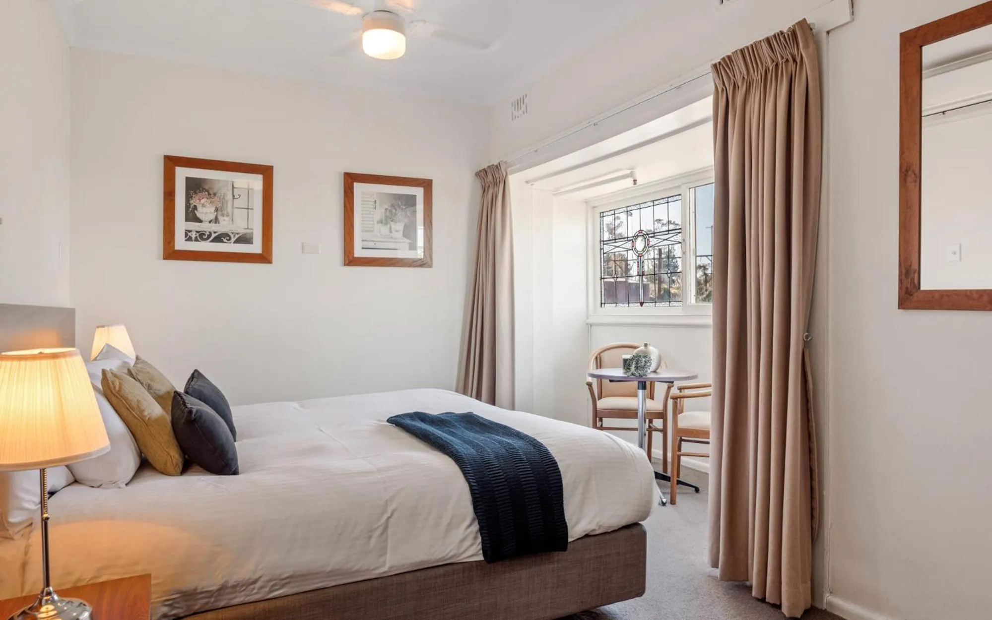 King Room with Garden View in Metropole Katoomba