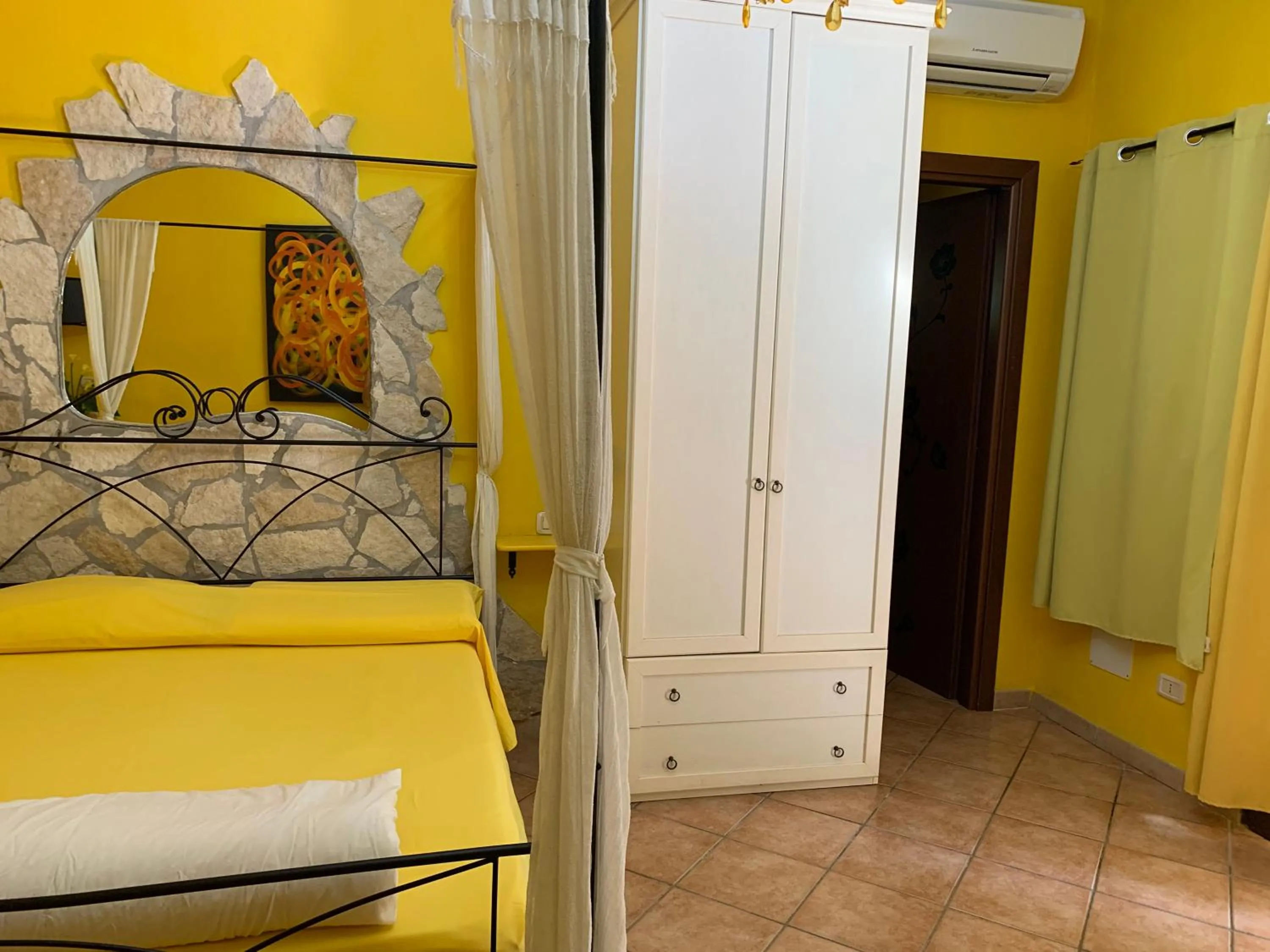 Photo of the whole room, Bed in Villa Isabella