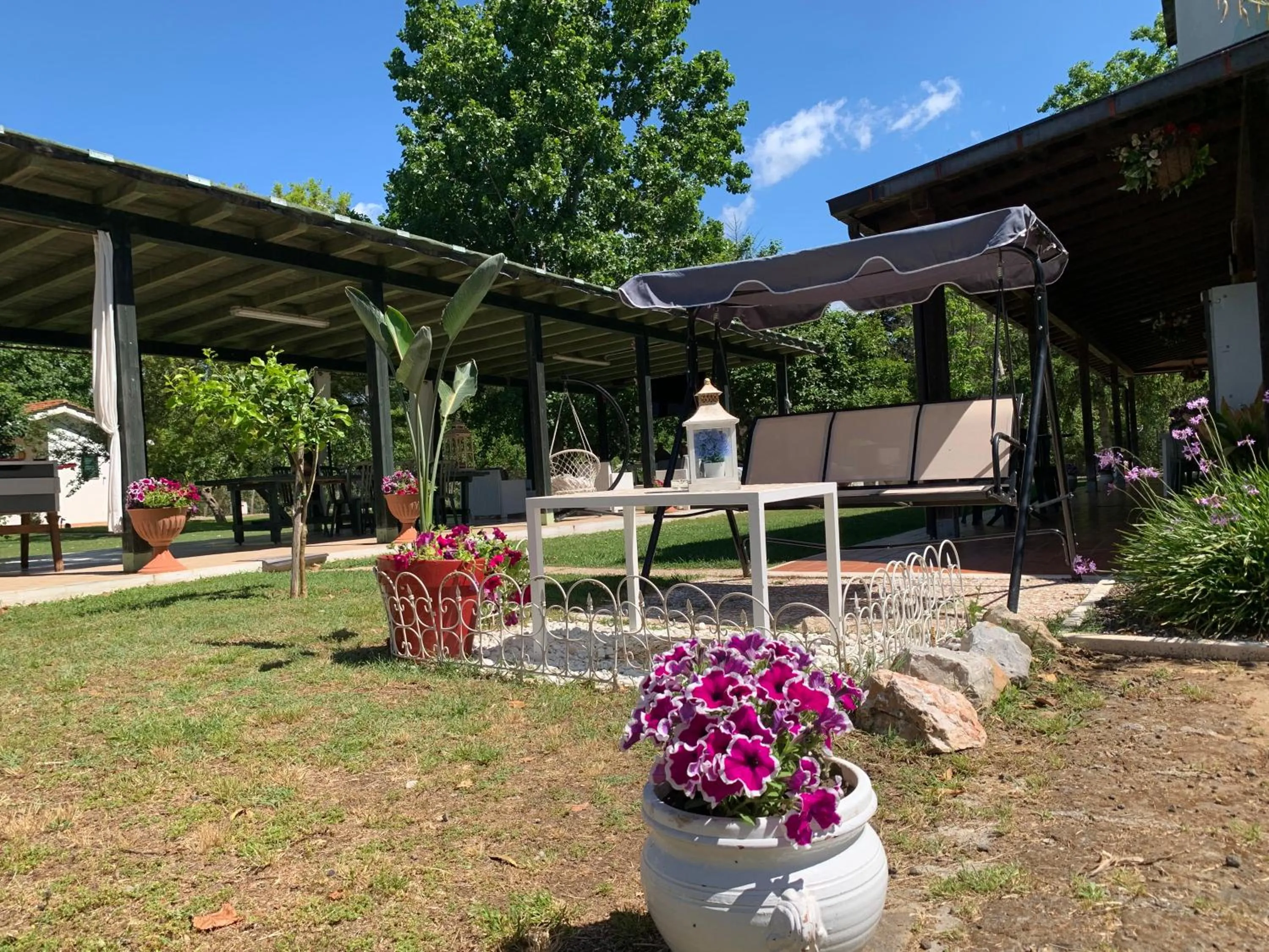 Spring in Villa Isabella