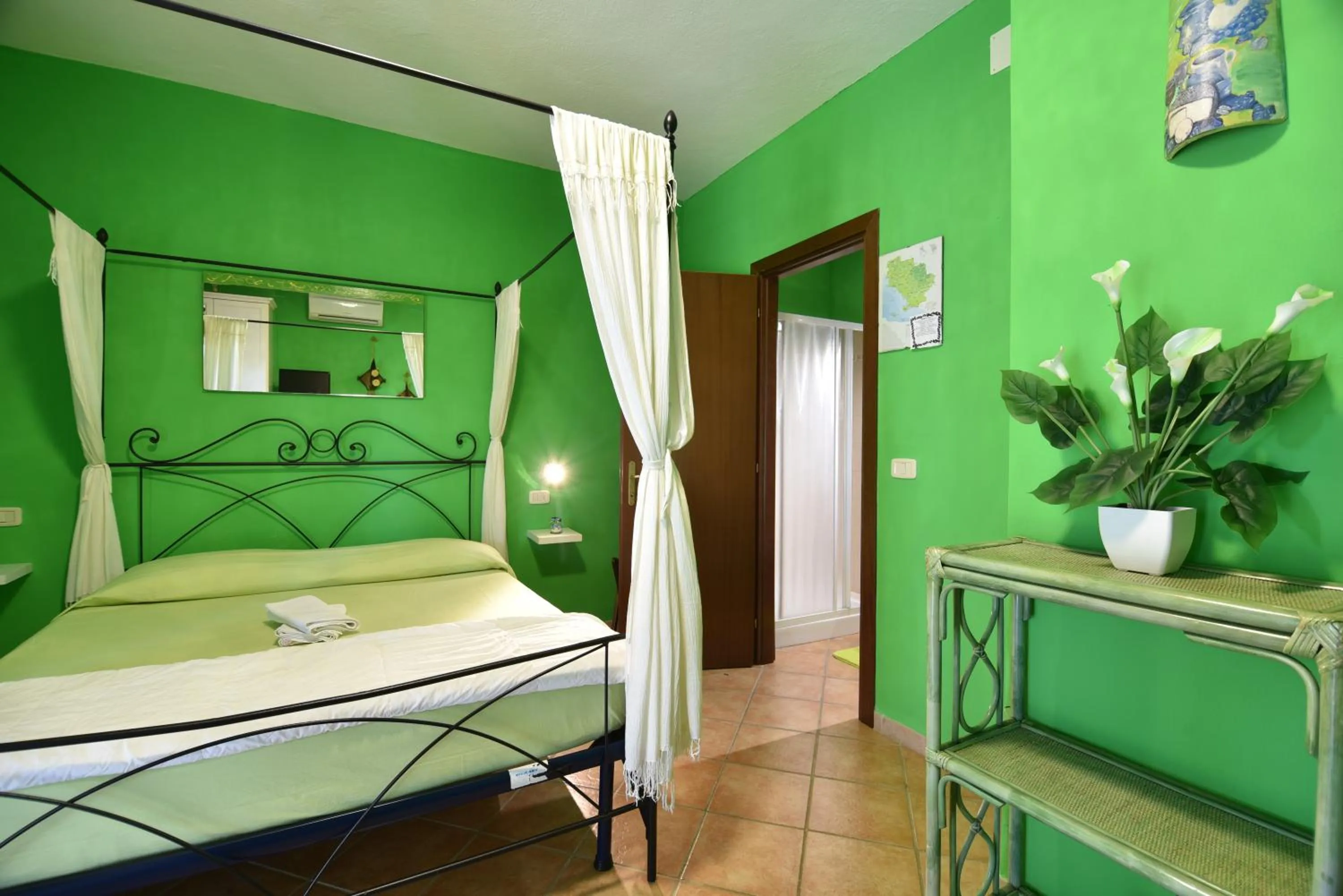 Photo of the whole room, Bed in Villa Isabella