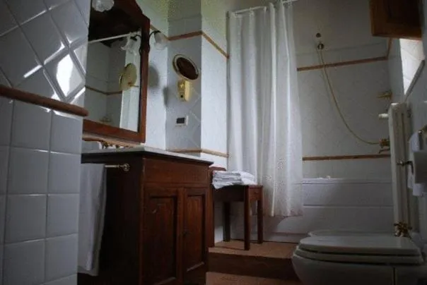 Bathroom in Le Murelle Country Resort