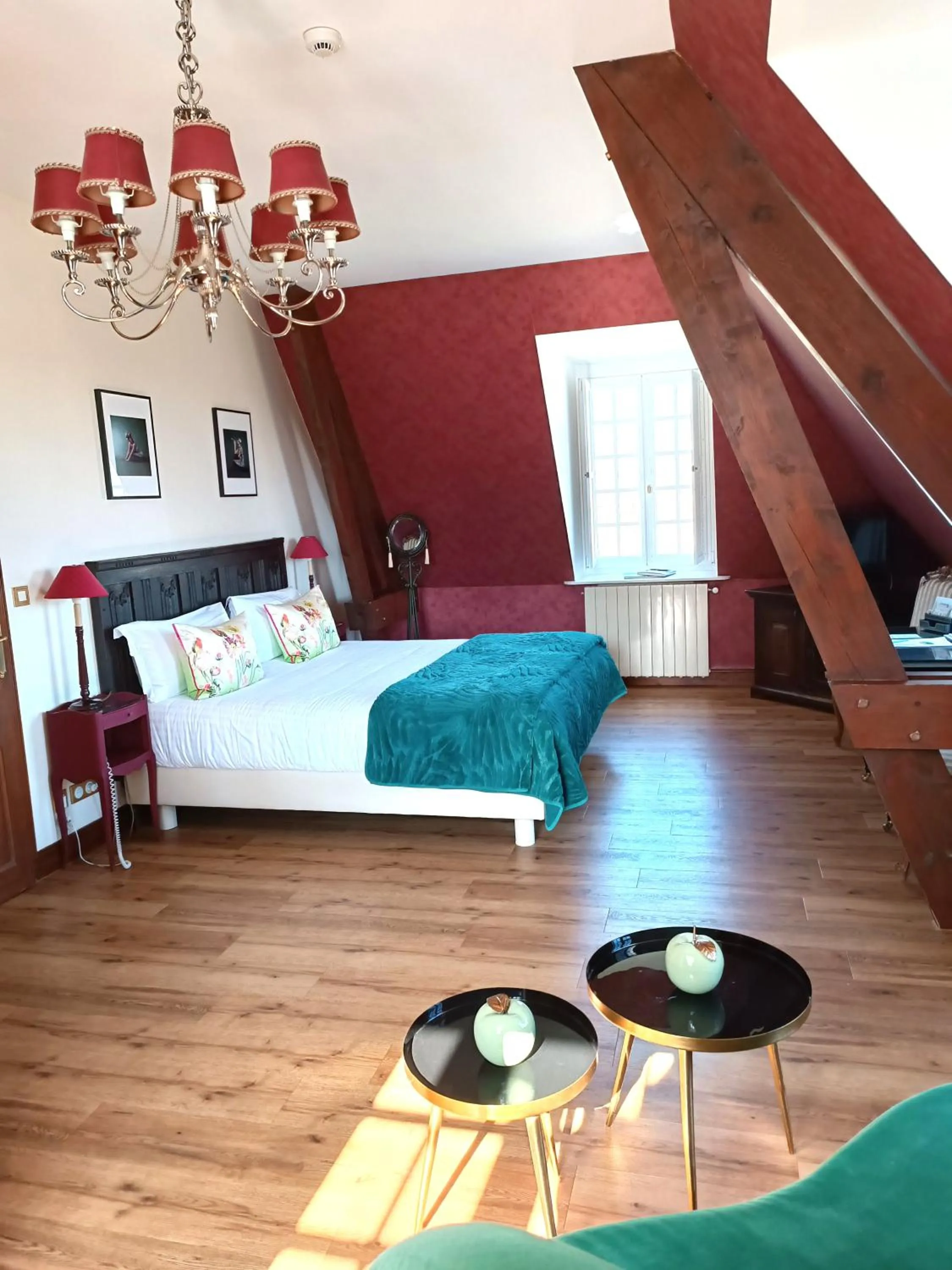 Bedroom, Bed in Chateau De Montreuil
