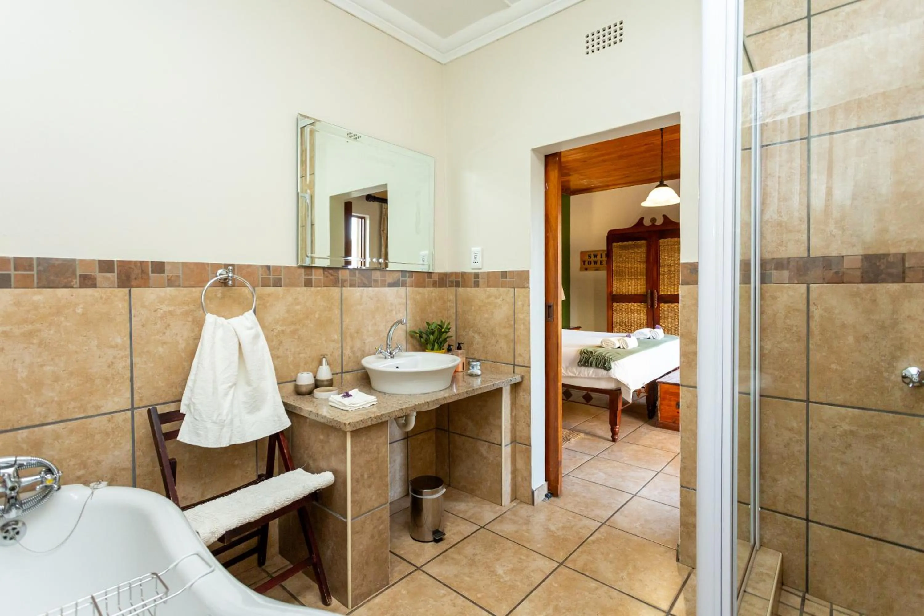 Shower in Die Fonteine Country Guesthouse and Glamping