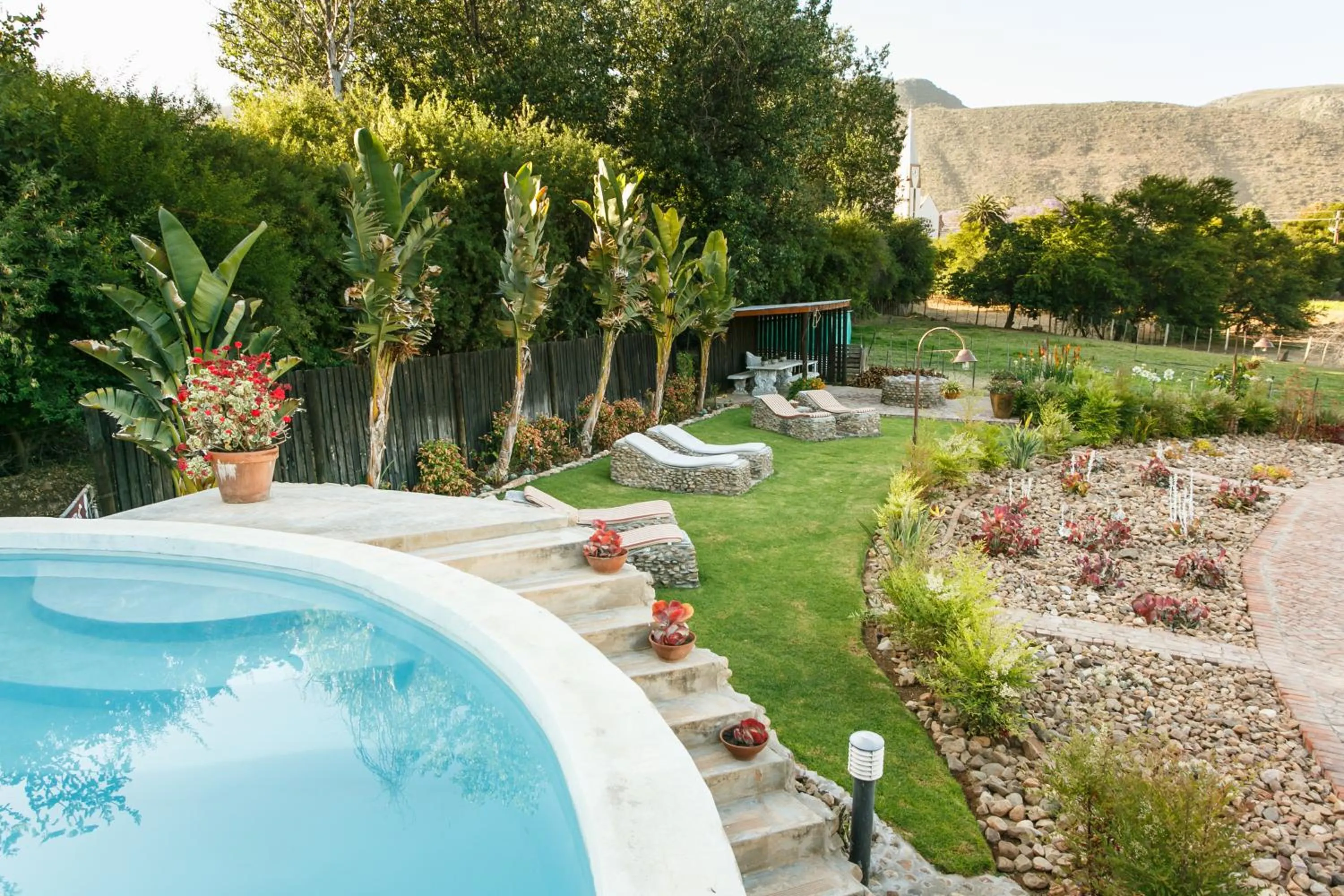 Swimming pool in Die Fonteine Country Guesthouse and Glamping