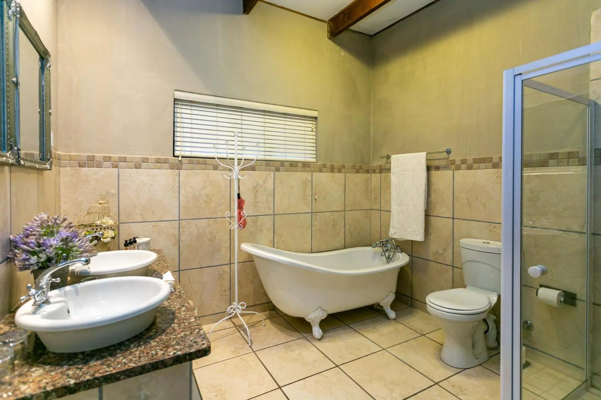 Shower in Die Fonteine Country Guesthouse and Glamping