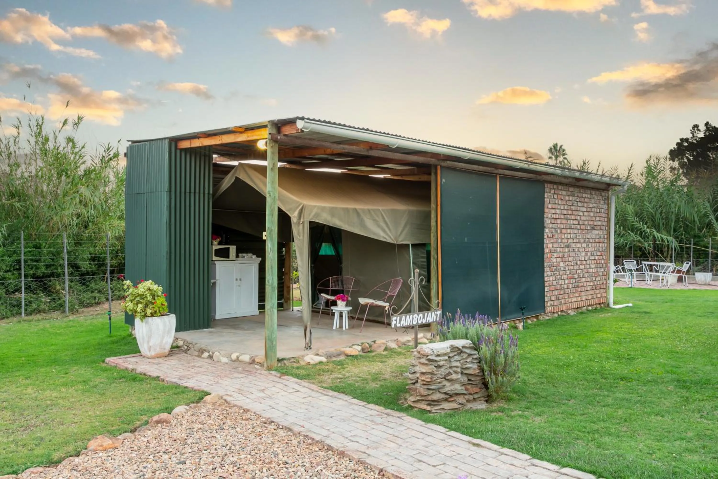 Property building in Die Fonteine Country Guesthouse and Glamping