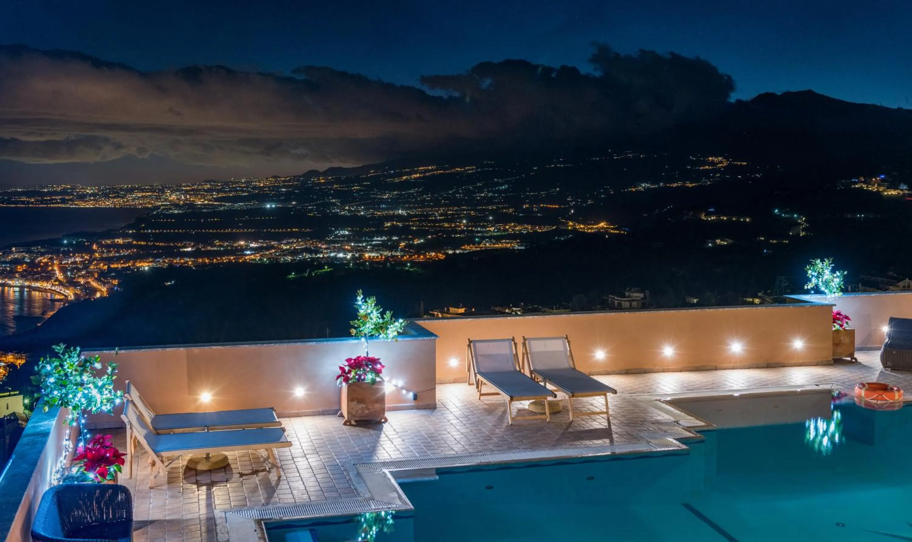 Winter in Villa Le Terrazze Charming Rooms