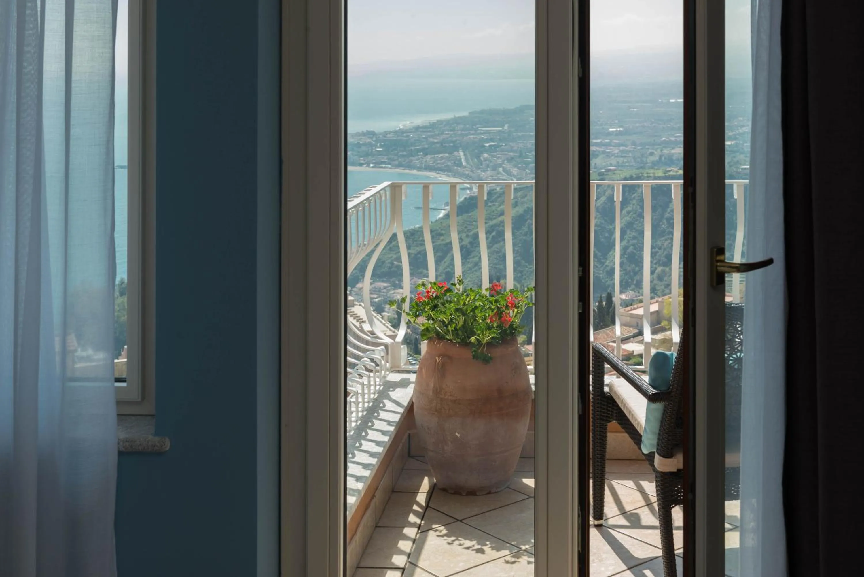 Photo of the whole room in Villa Le Terrazze Charming Rooms