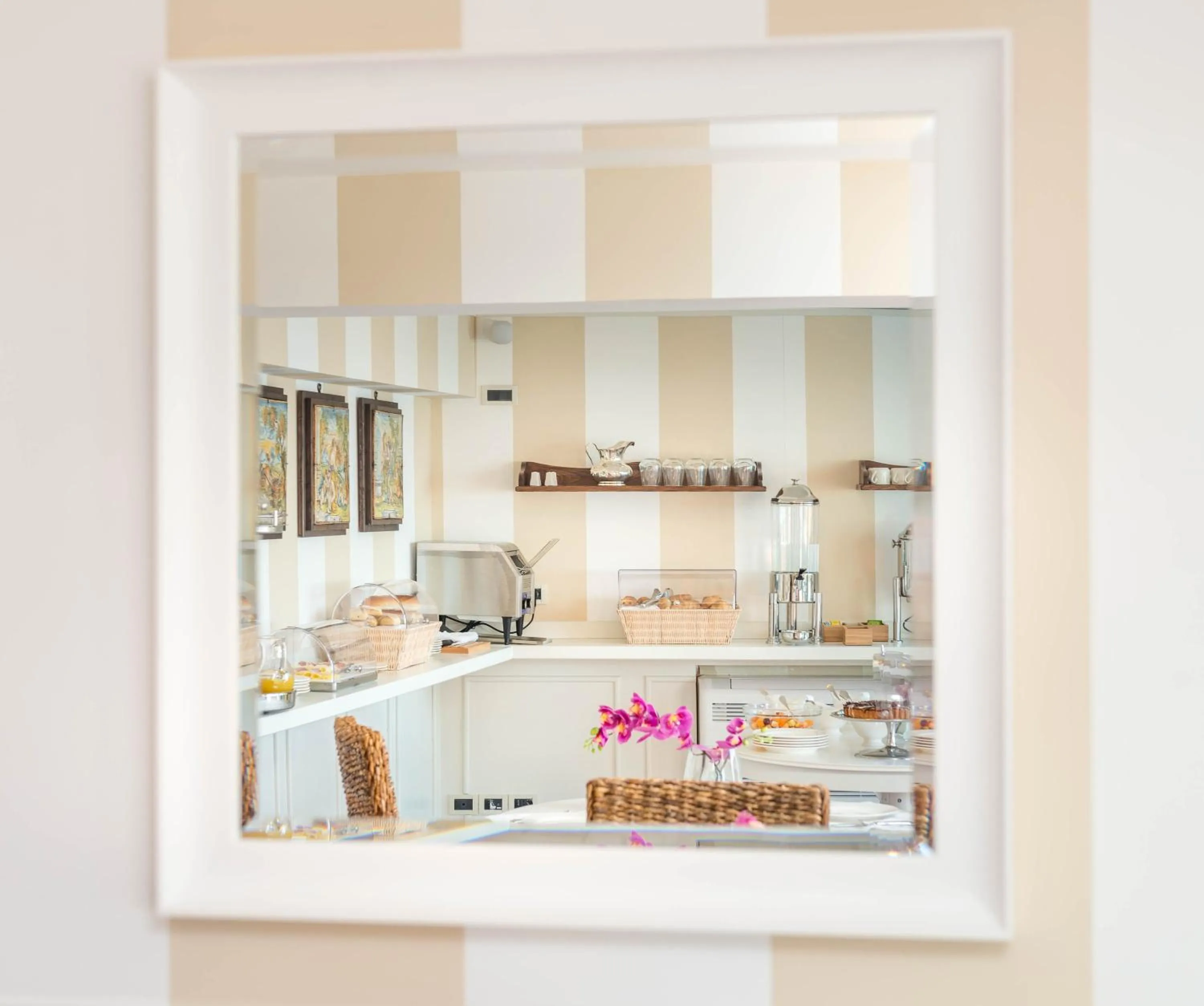 Buffet breakfast in Villa Le Terrazze Charming Rooms