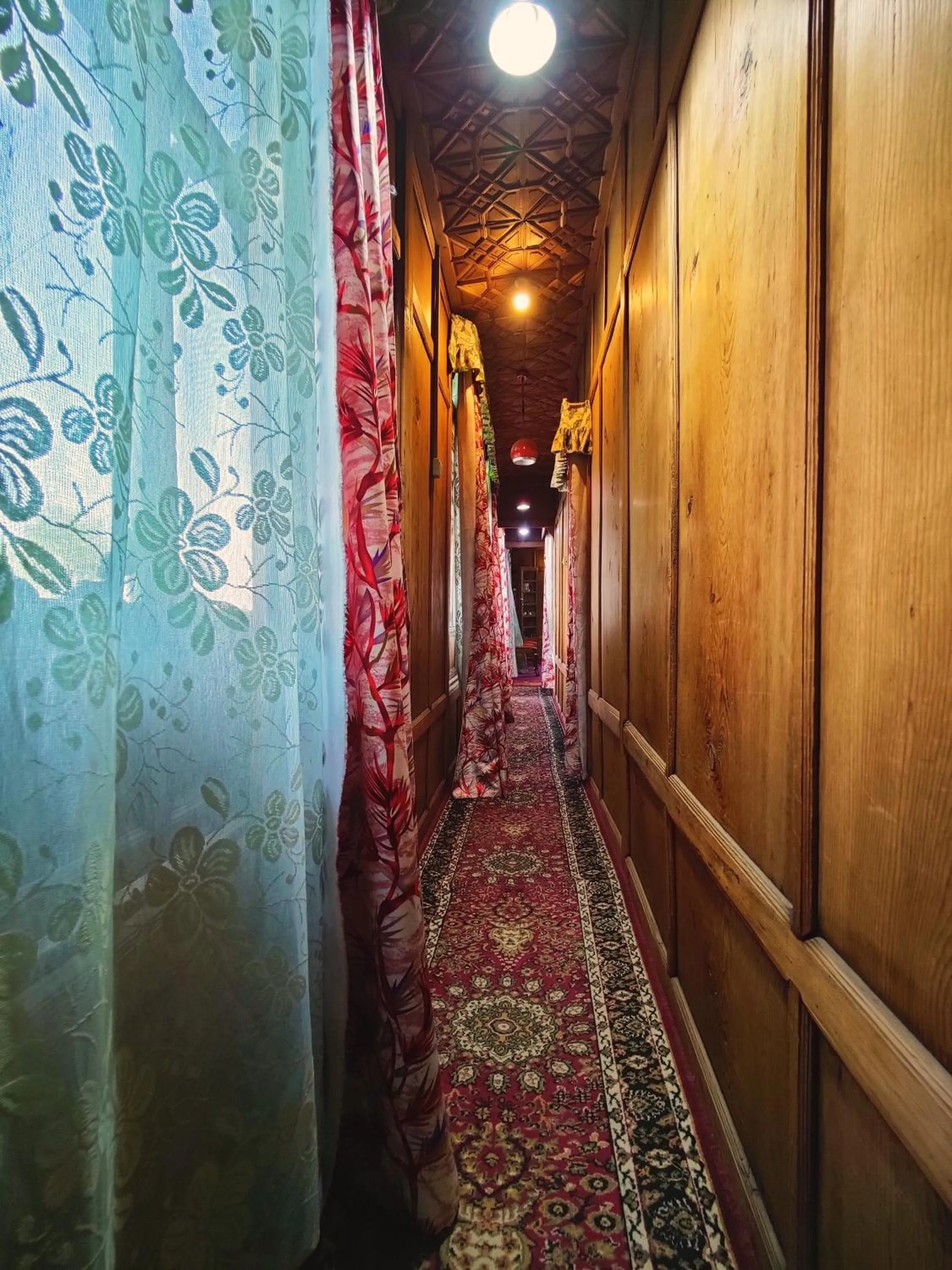 Lobby or reception in Shiraz Deluxe Houseboat