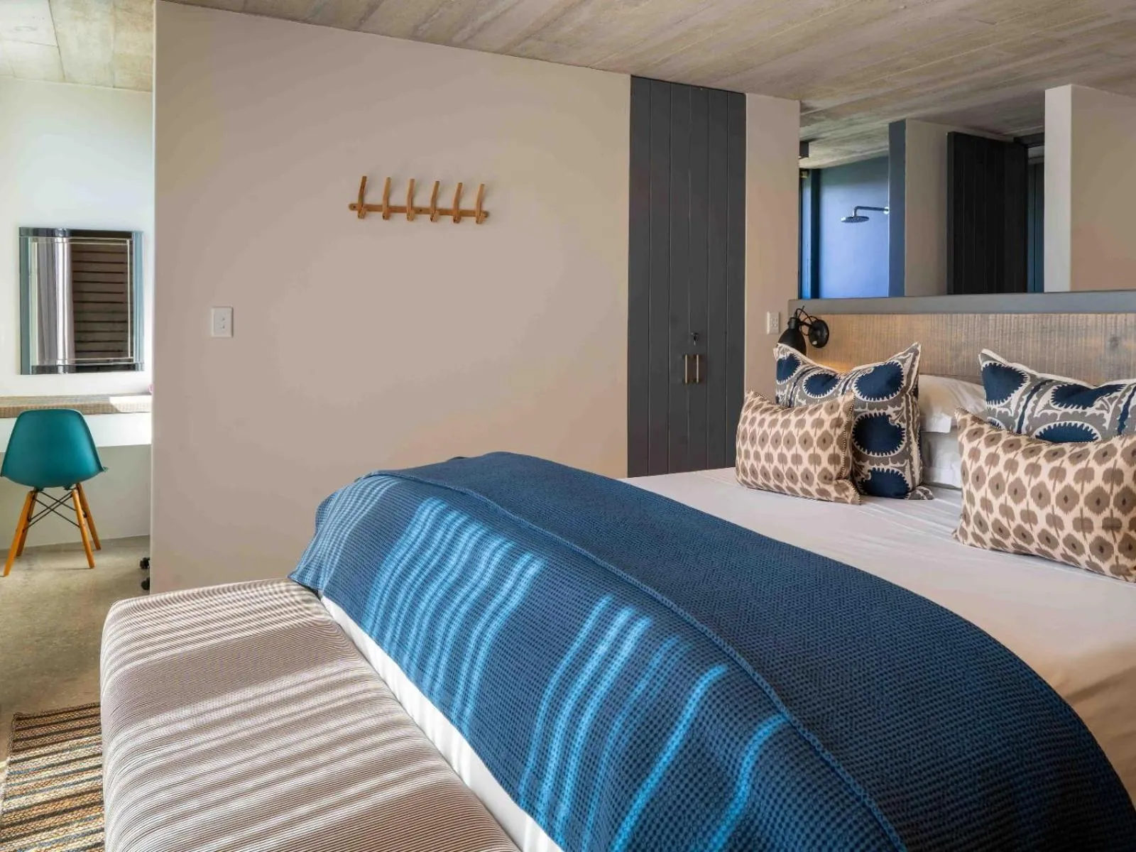 Photo of the whole room, Bed in Christiana Lodge