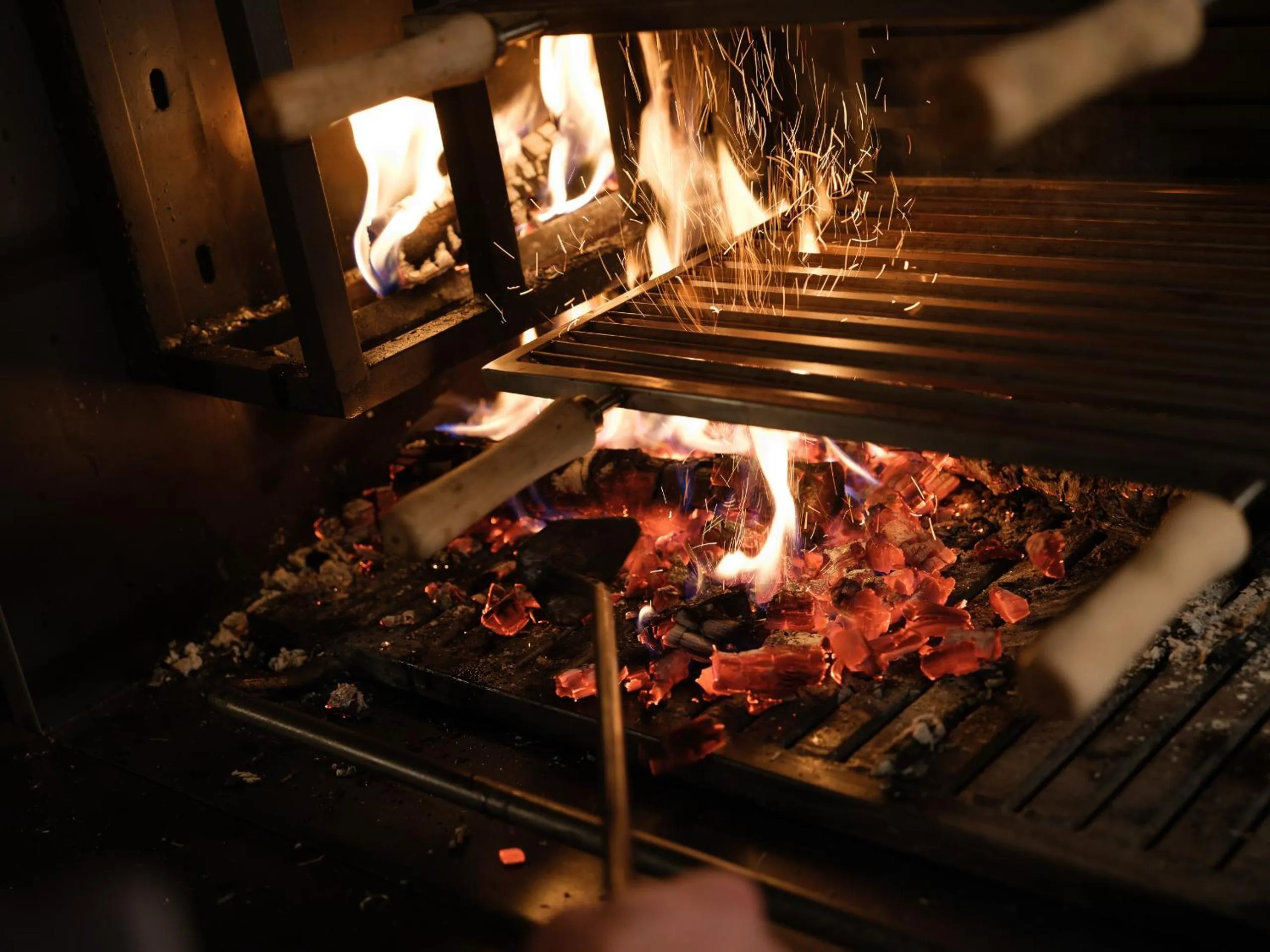 Restaurant/places to eat in the rex