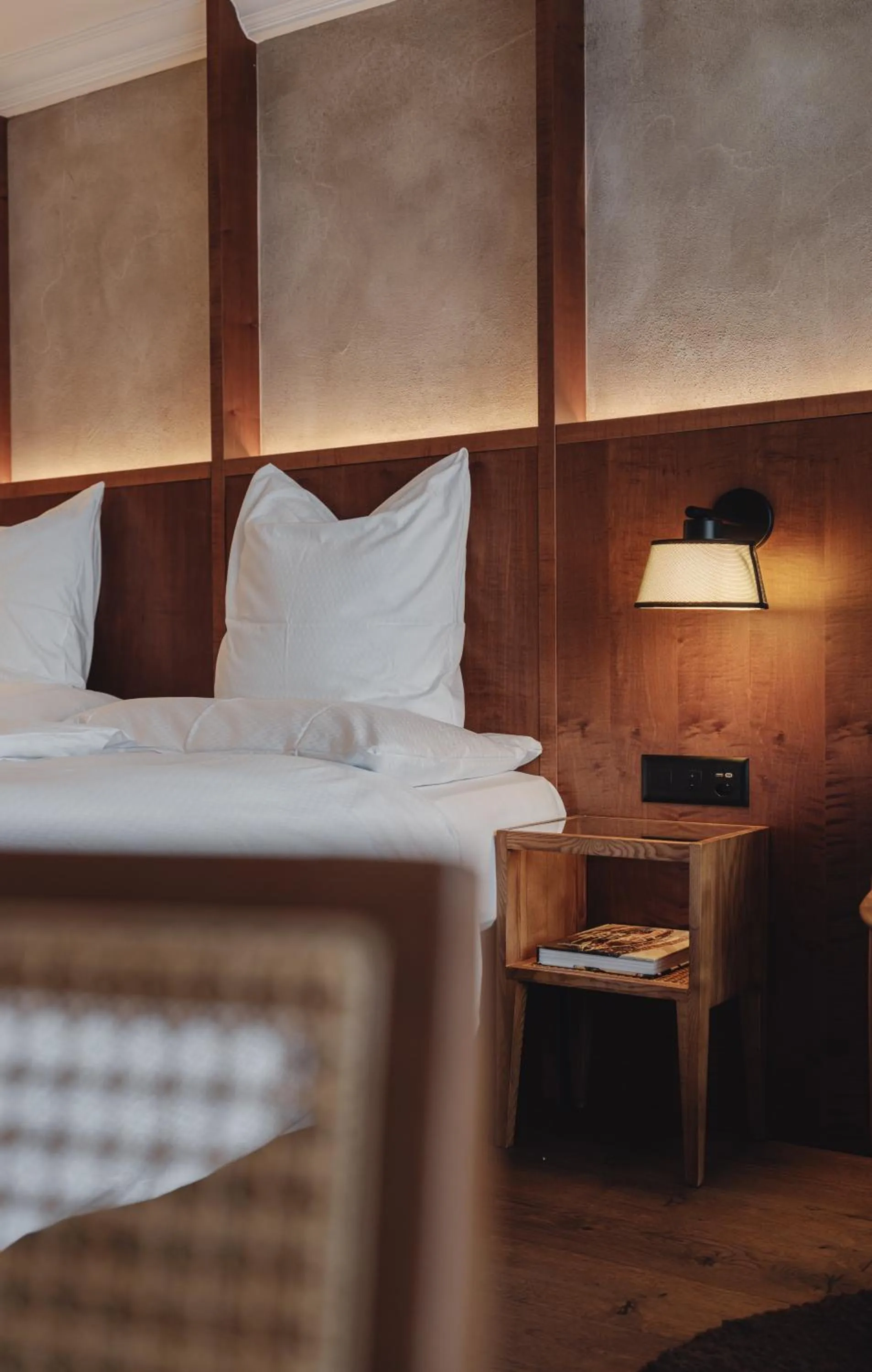 Photo of the whole room, Bed in the rex