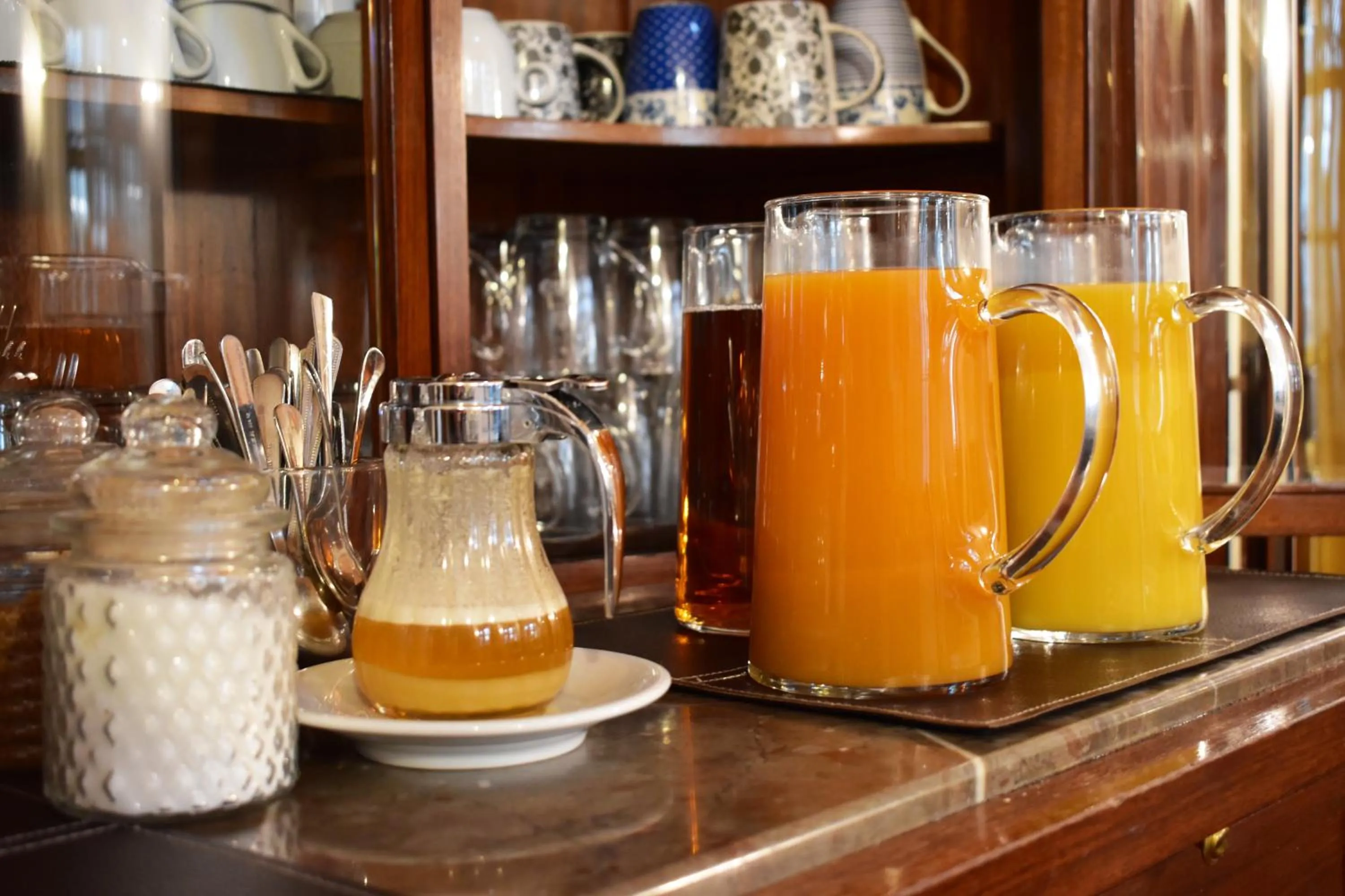 Breakfast in Chateau GrandCastle